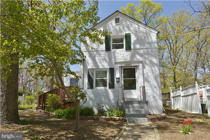 ARLINGTON - Residential