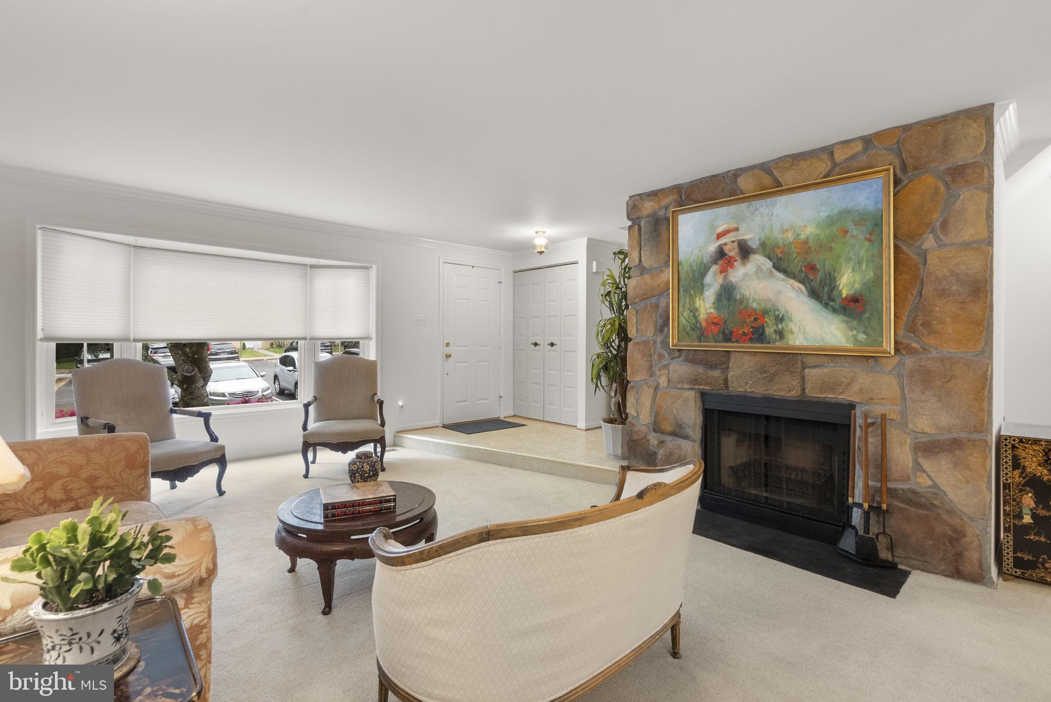 WOODLAND HILLS - Residential