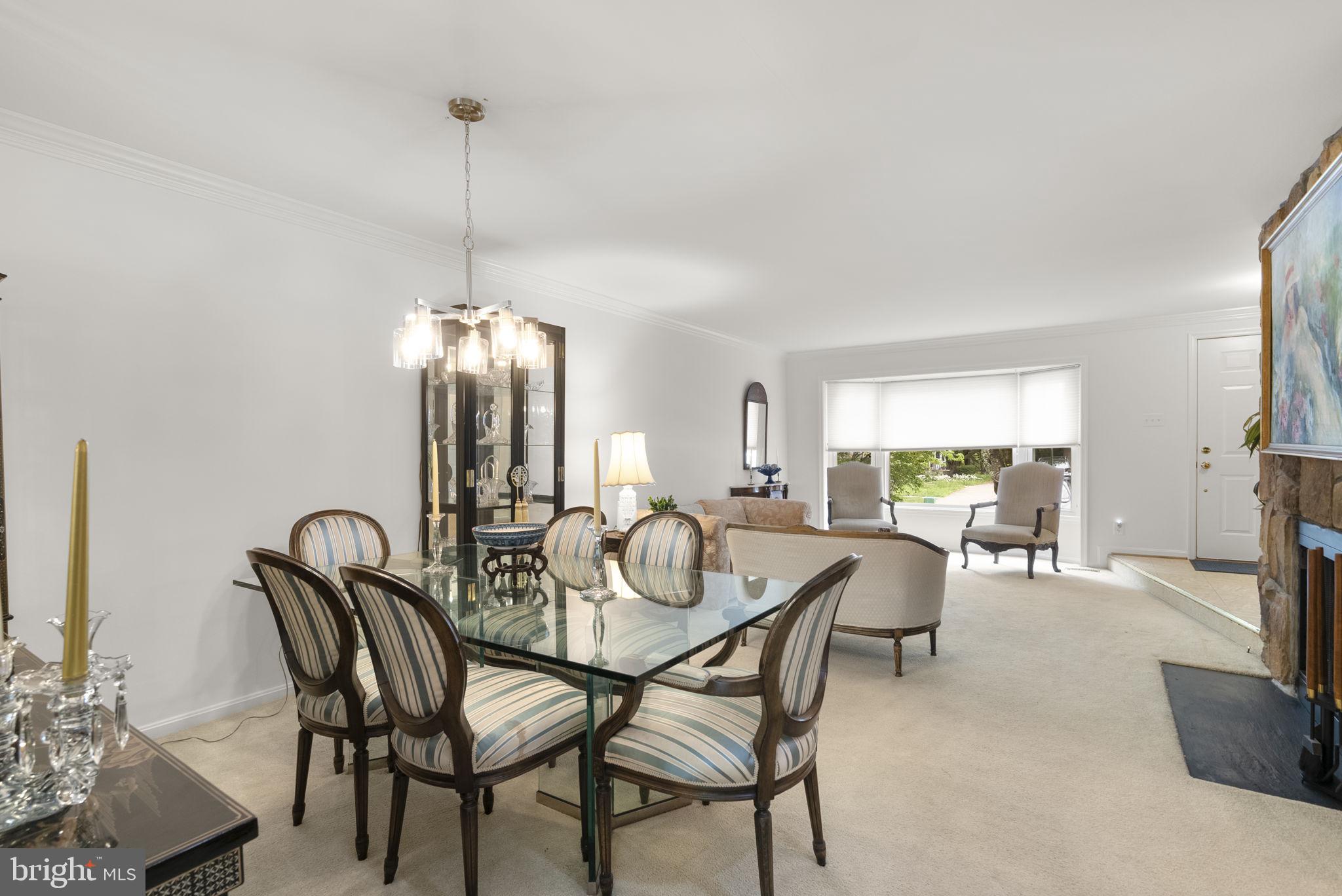 WOODLAND HILLS - Residential