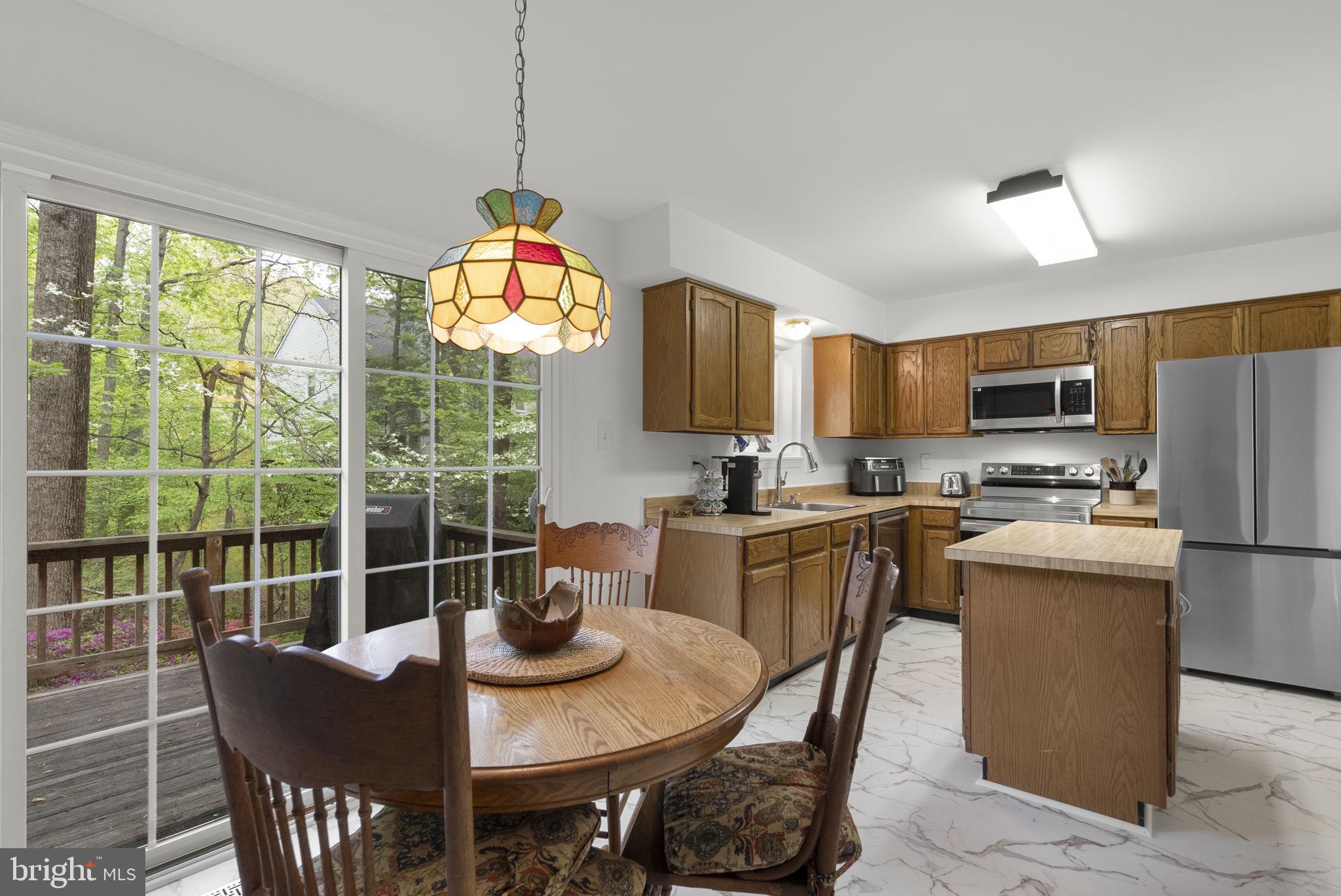 WOODLAND HILLS - Residential