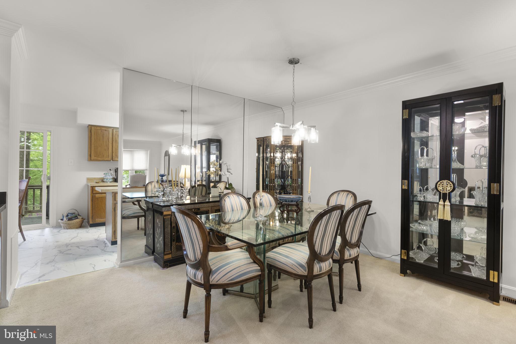 WOODLAND HILLS - Residential