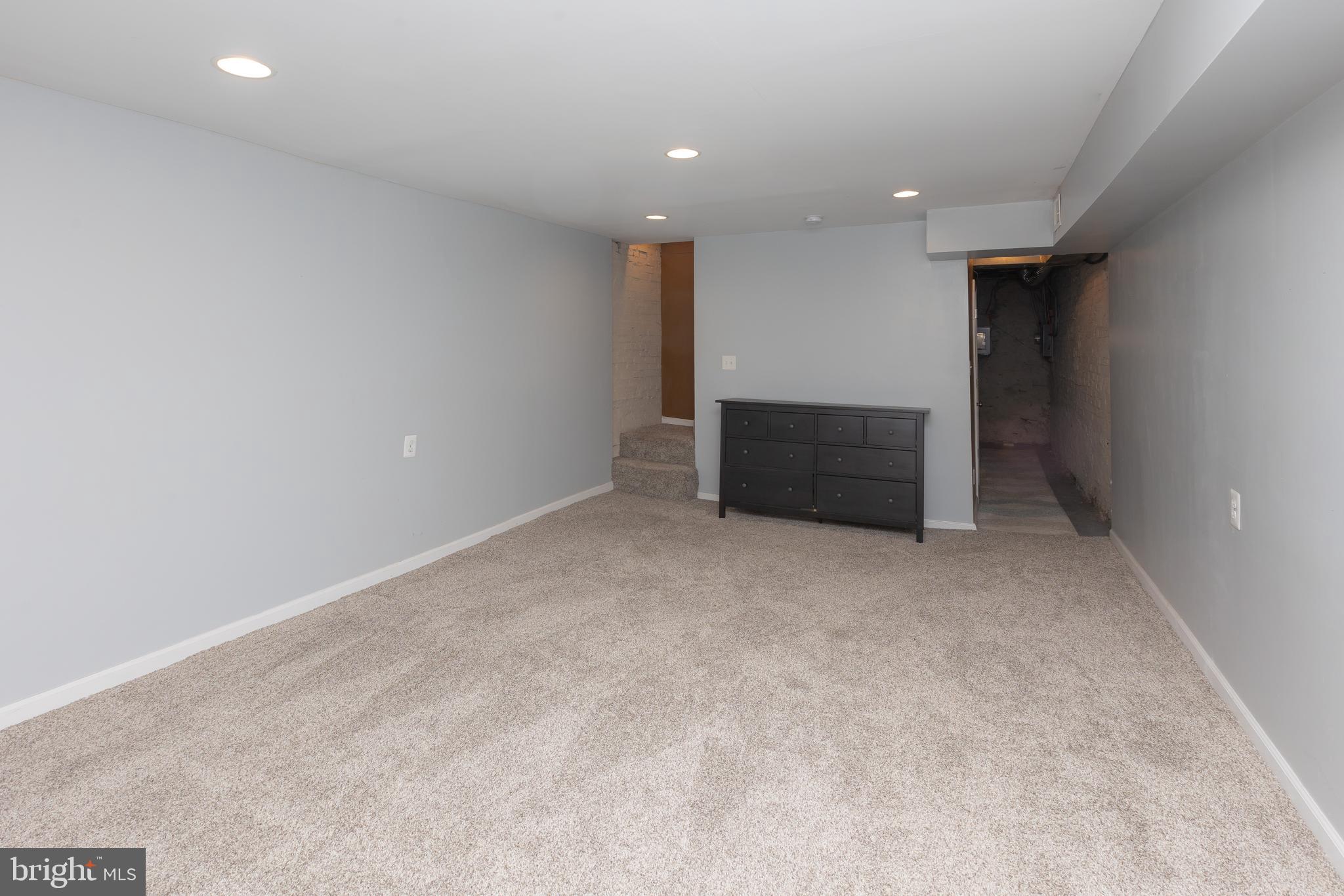 HAMPDEN HISTORIC DISTRICT - Residential