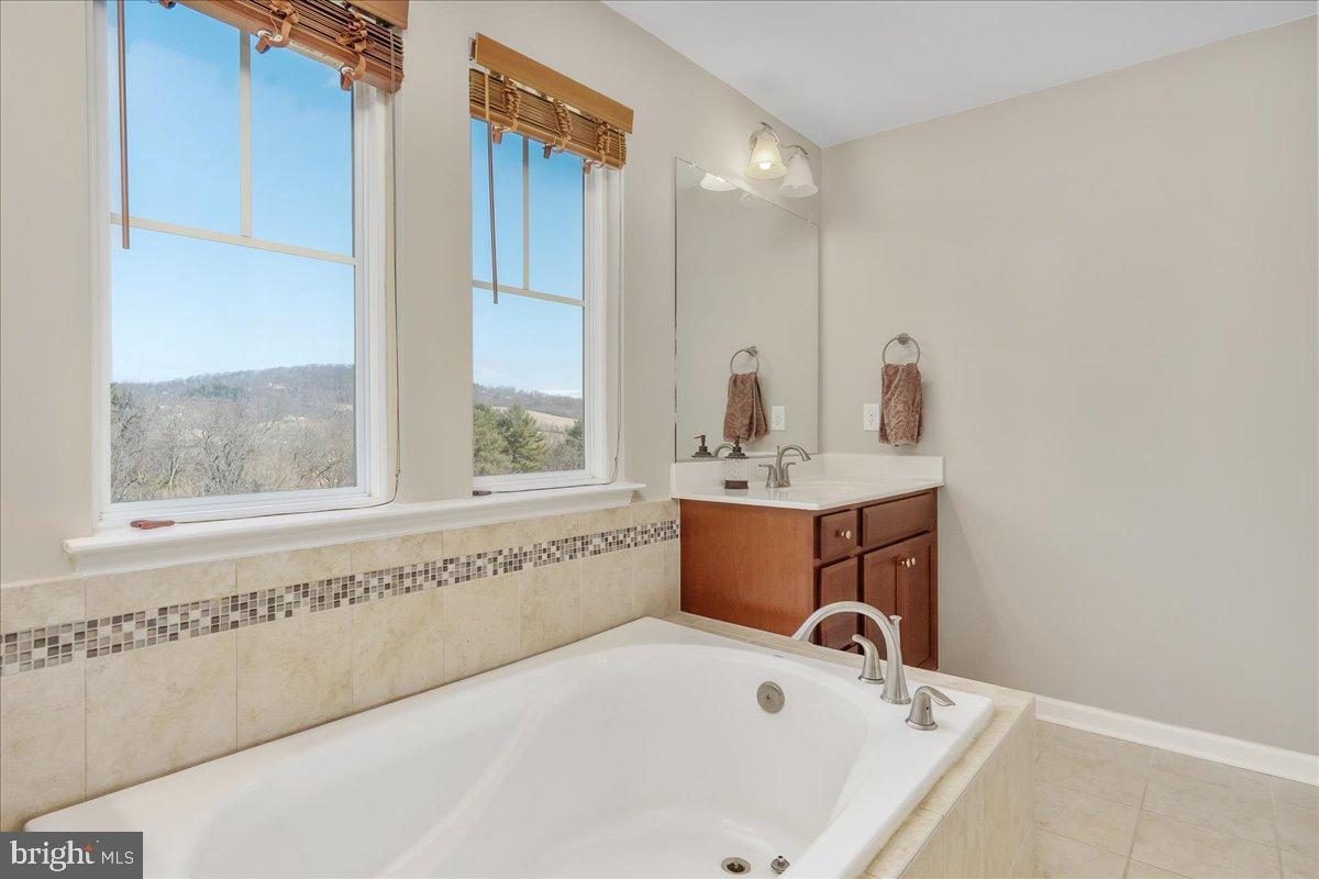 SABER RIDGE - Residential