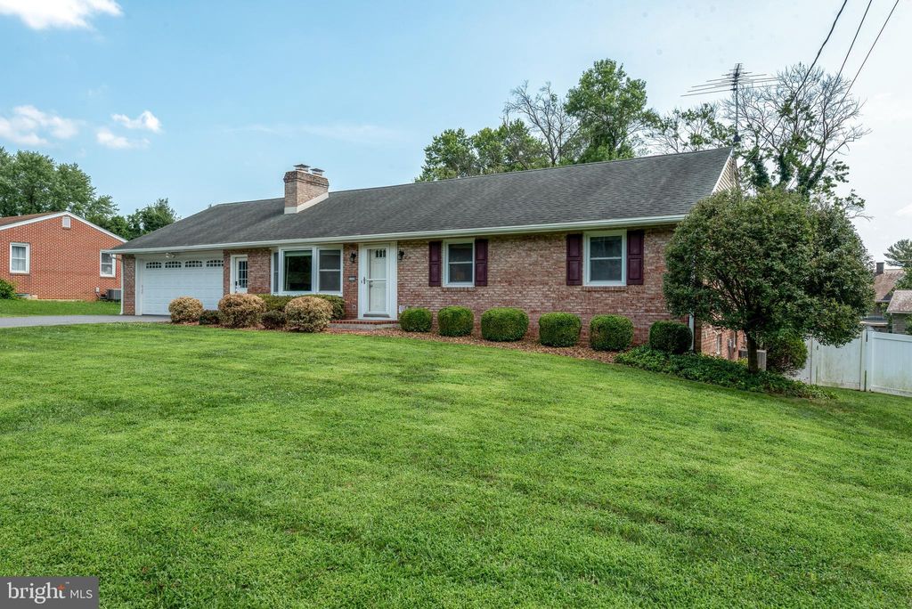 Photo of 1720 Pennsylvania Avenue, LANCASTER, PA 17602 (MLS # PALA2073902)