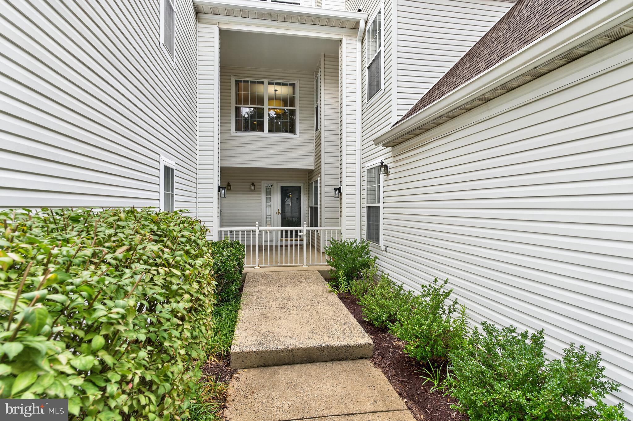 6606 NETTIES LANE 1308
