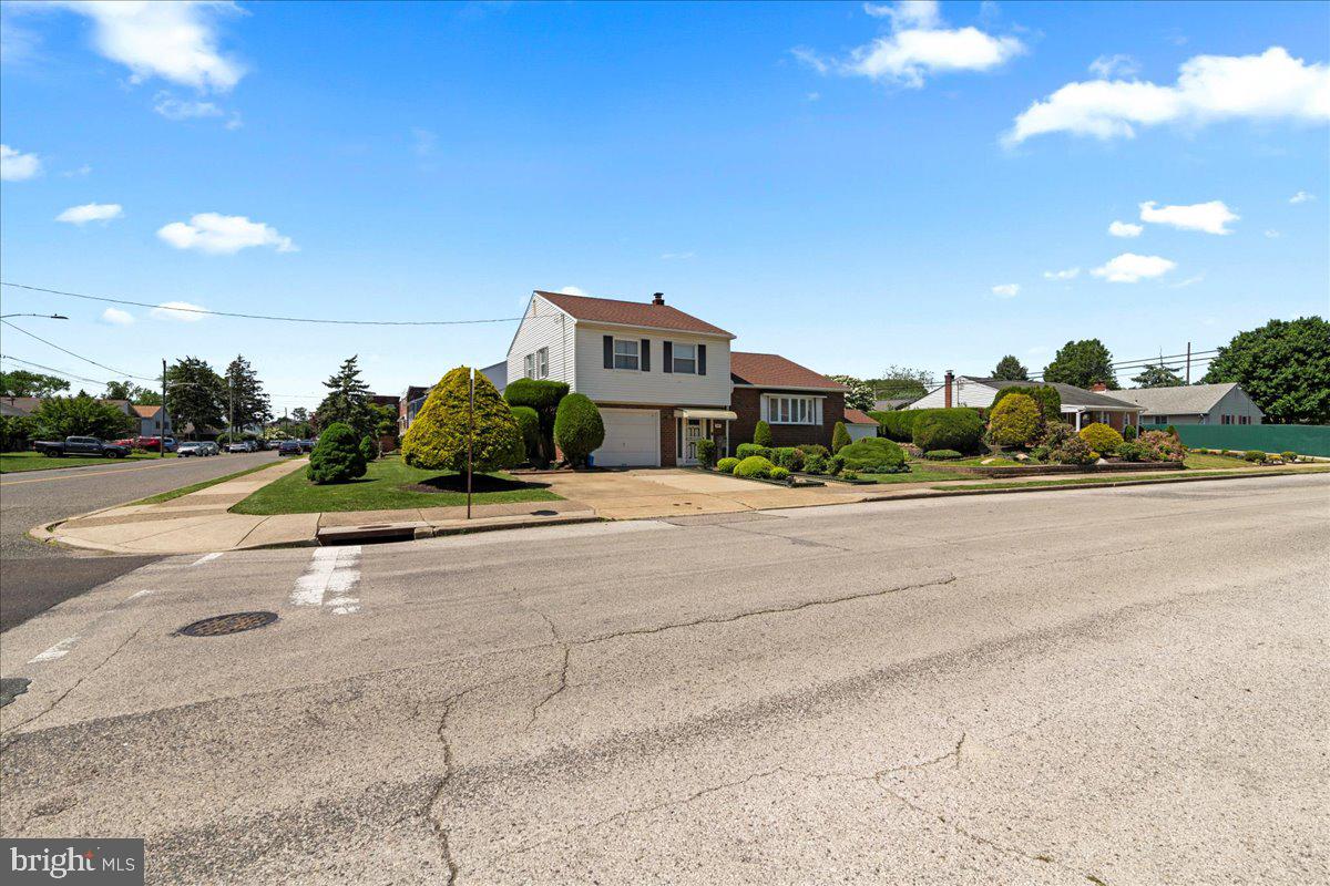 BUSTLETON - Residential