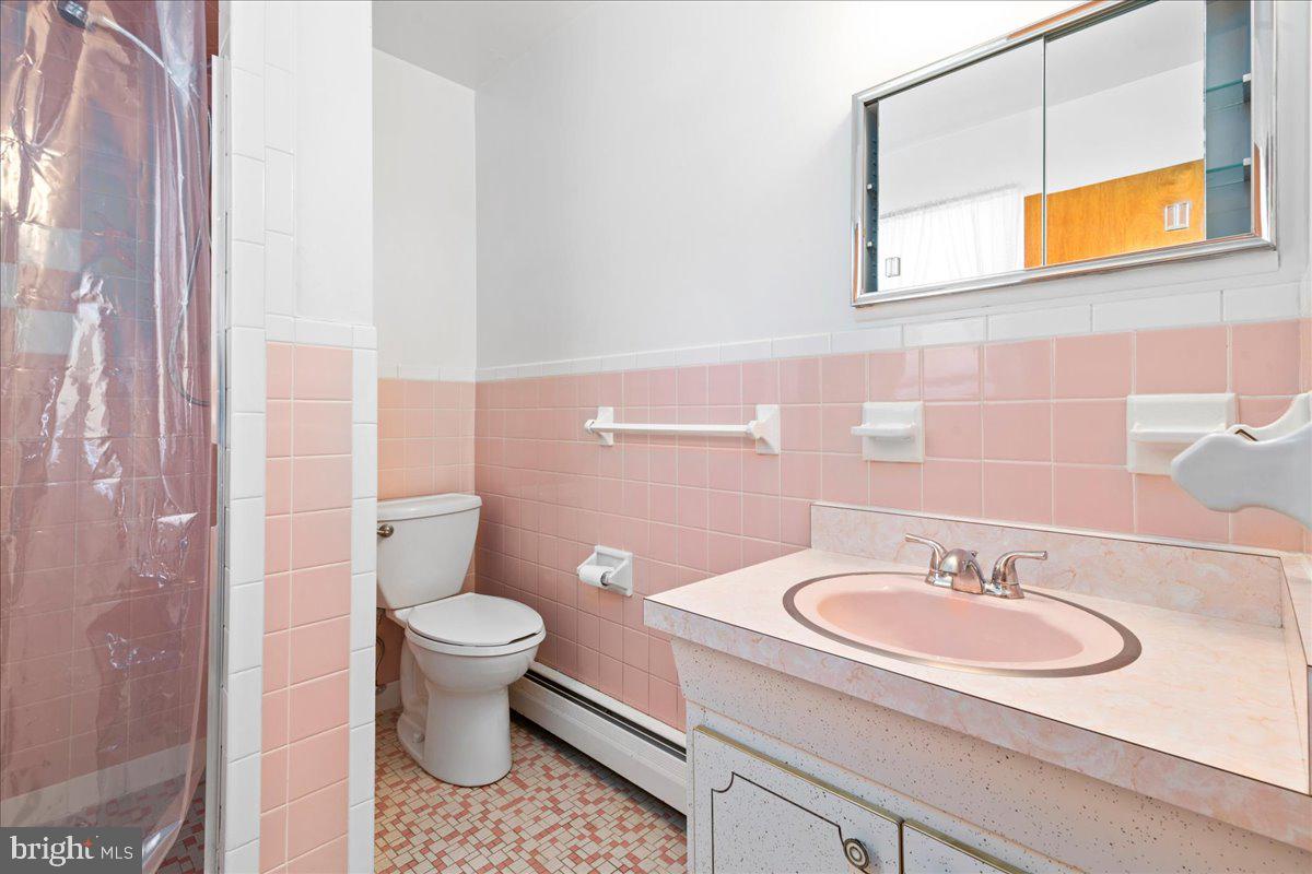 BUSTLETON - Residential