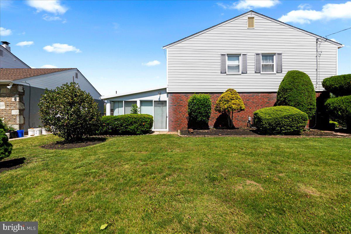 BUSTLETON - Residential