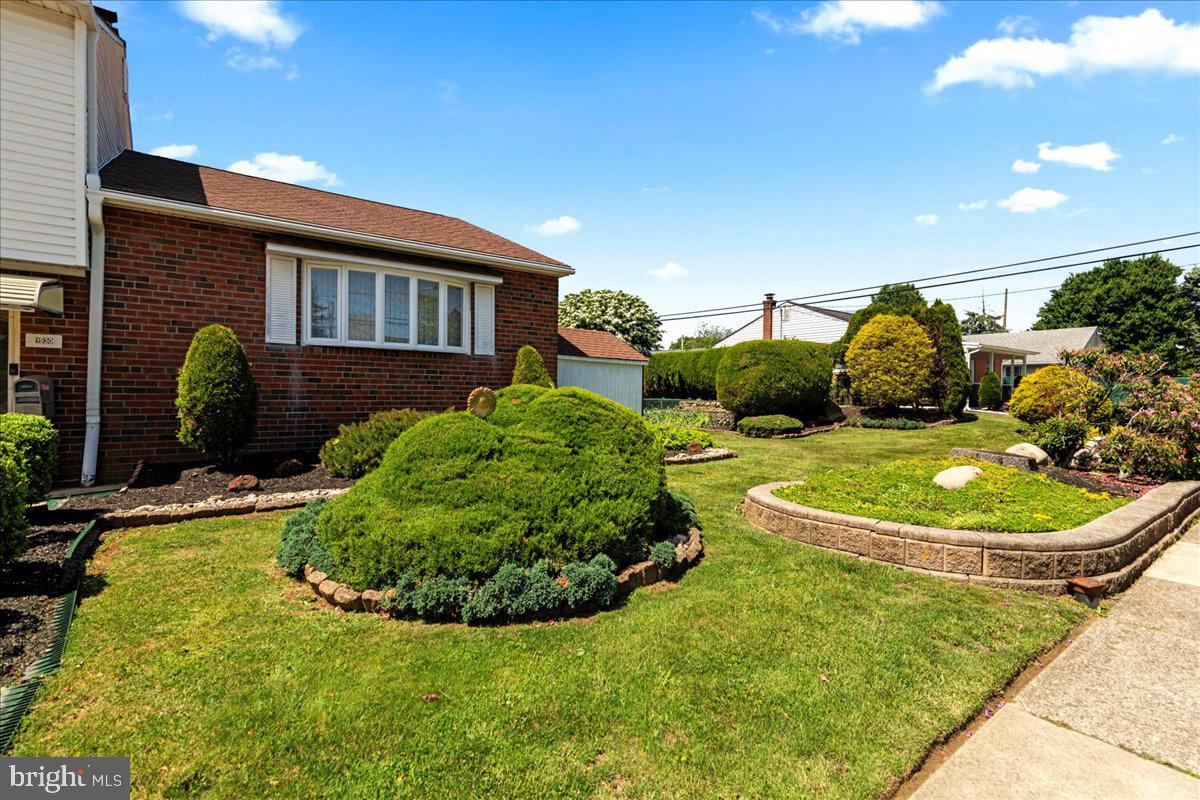 BUSTLETON - Residential