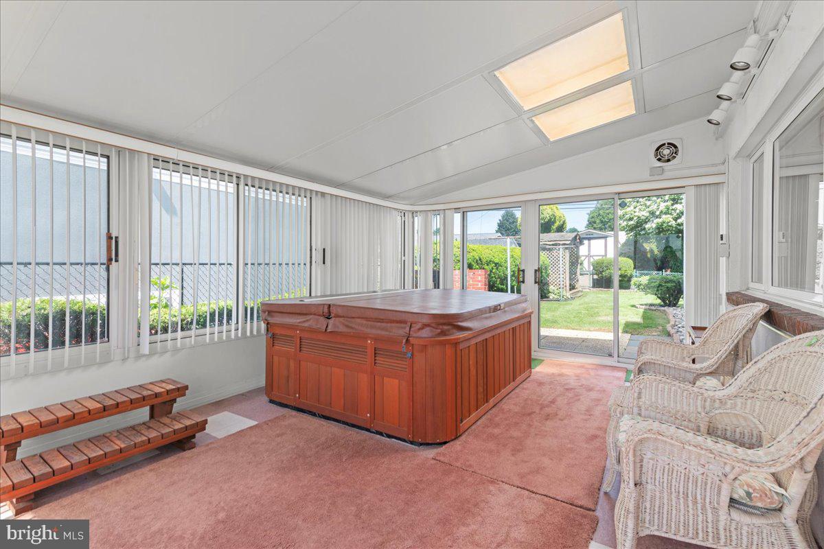 BUSTLETON - Residential