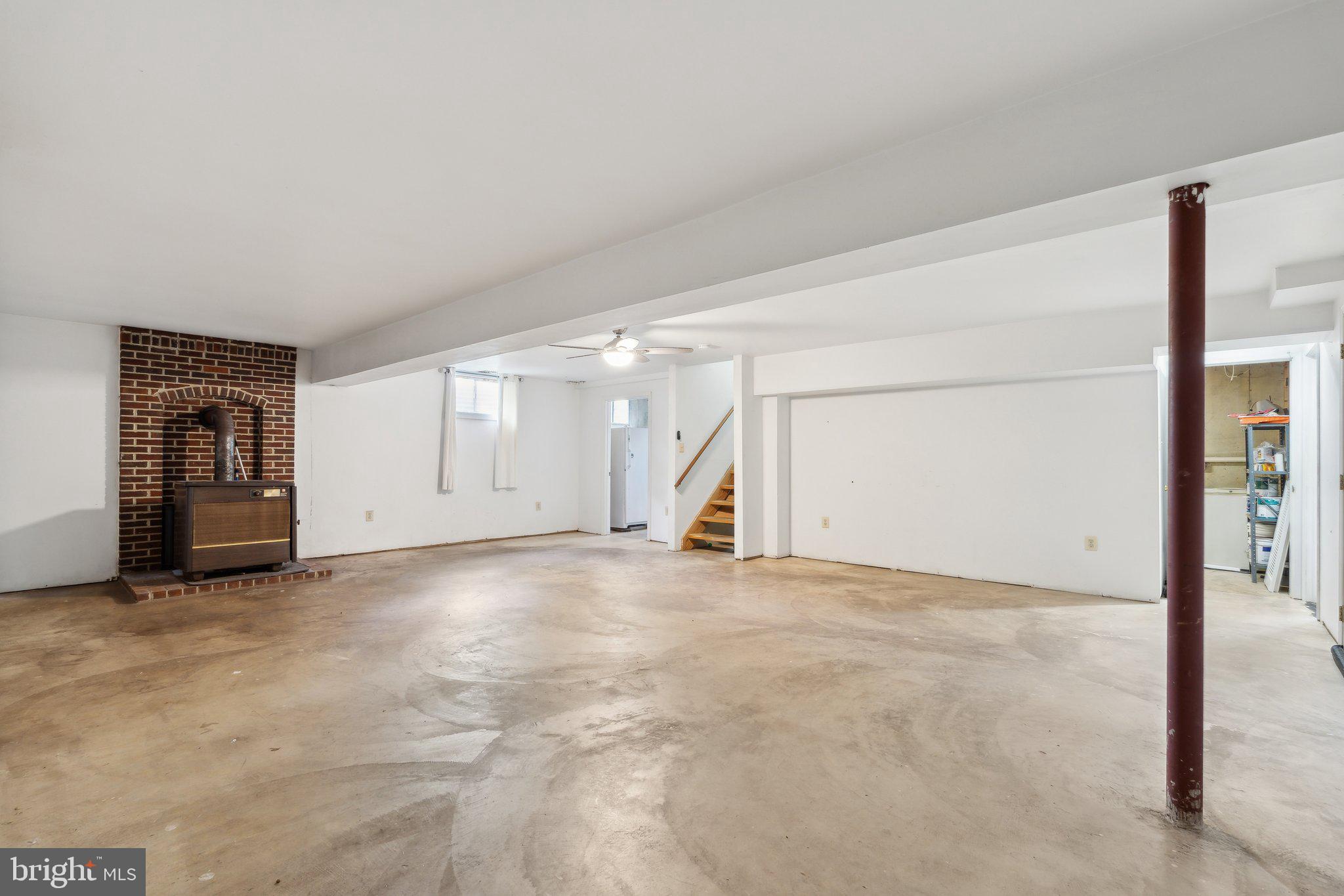 LOVETTSVILLE - Residential Lease