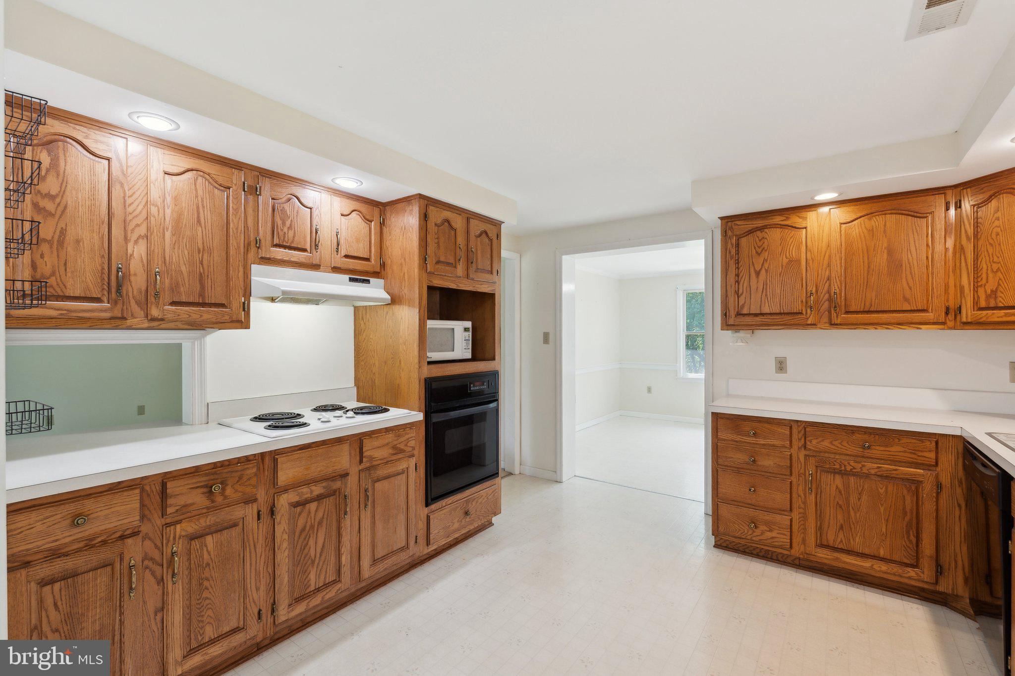 LOVETTSVILLE - Residential Lease