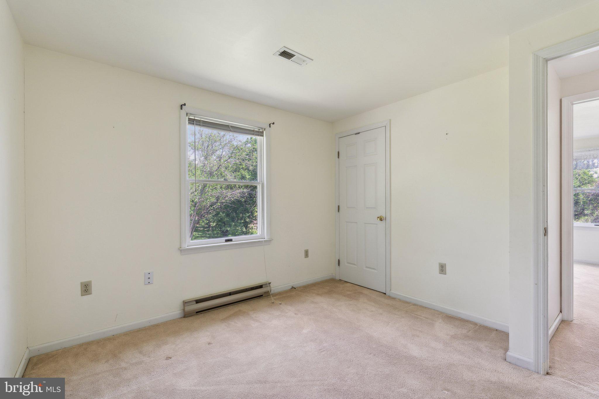 LOVETTSVILLE - Residential Lease