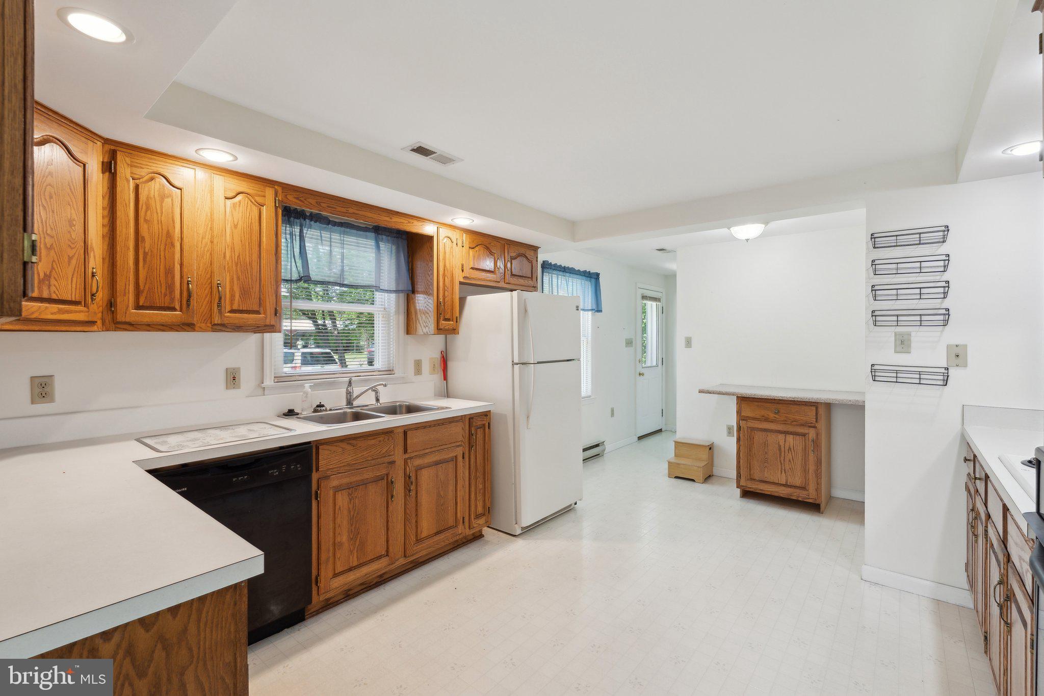 LOVETTSVILLE - Residential Lease