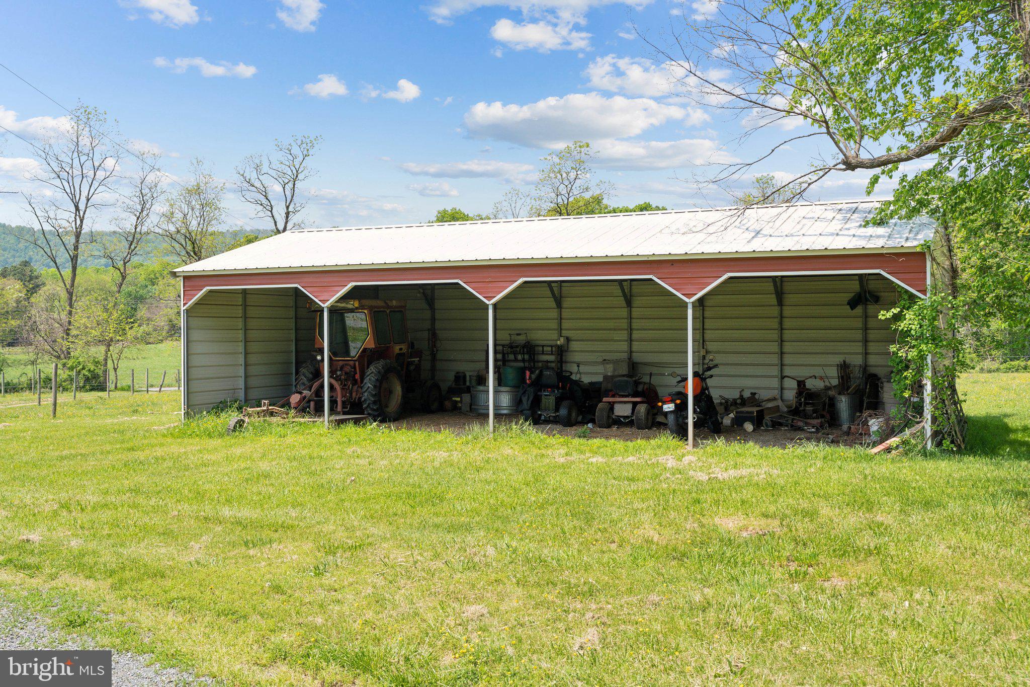 LOVETTSVILLE - Residential Lease