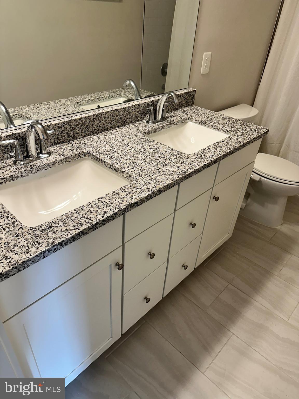 TALL OAKS - Residential