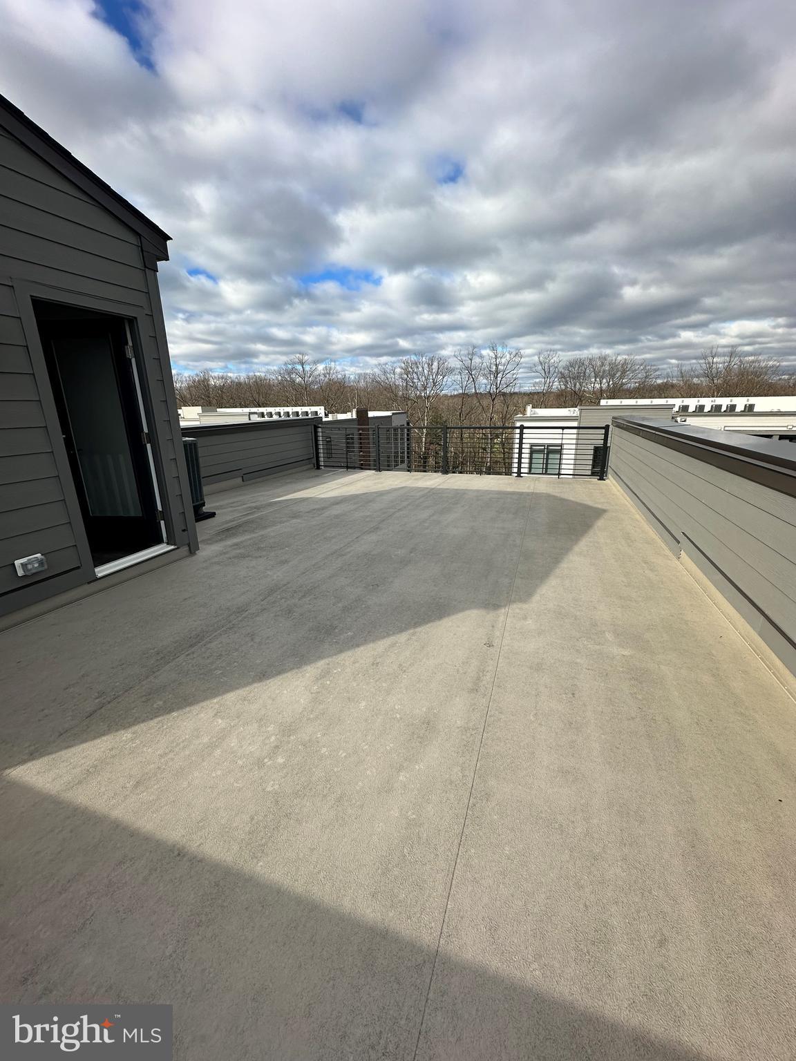 TALL OAKS - Residential