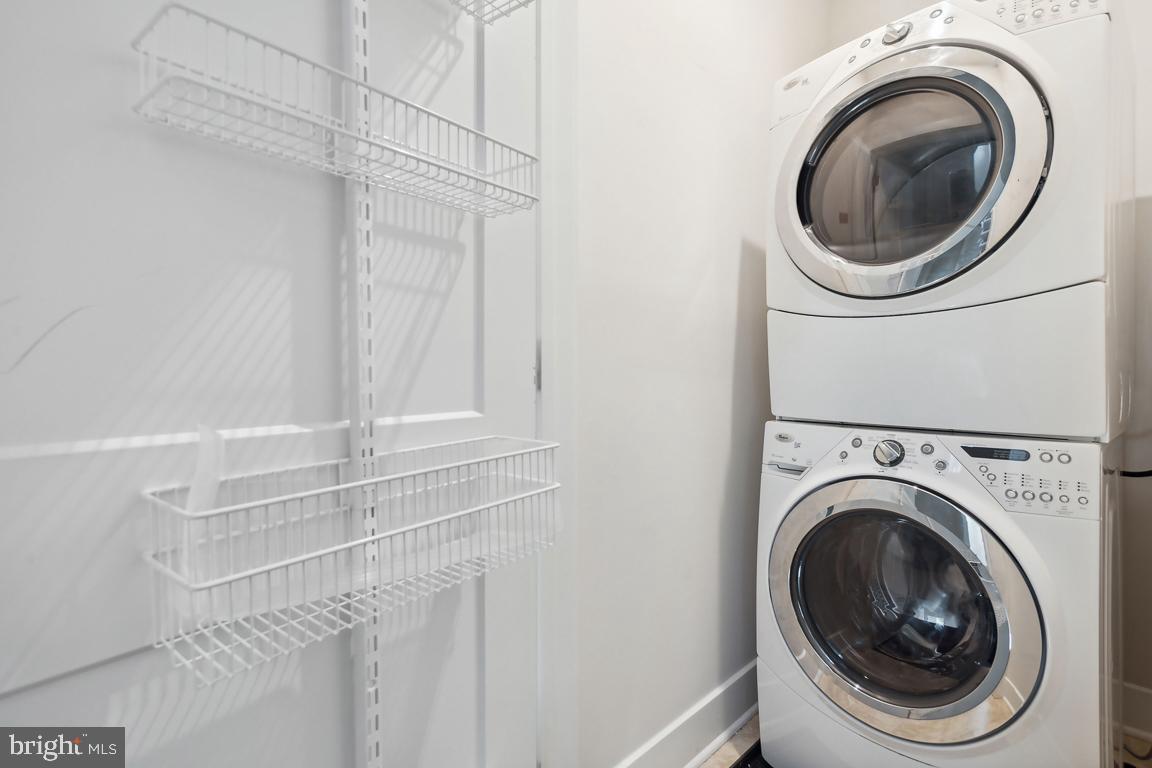 TALL OAKS - Residential