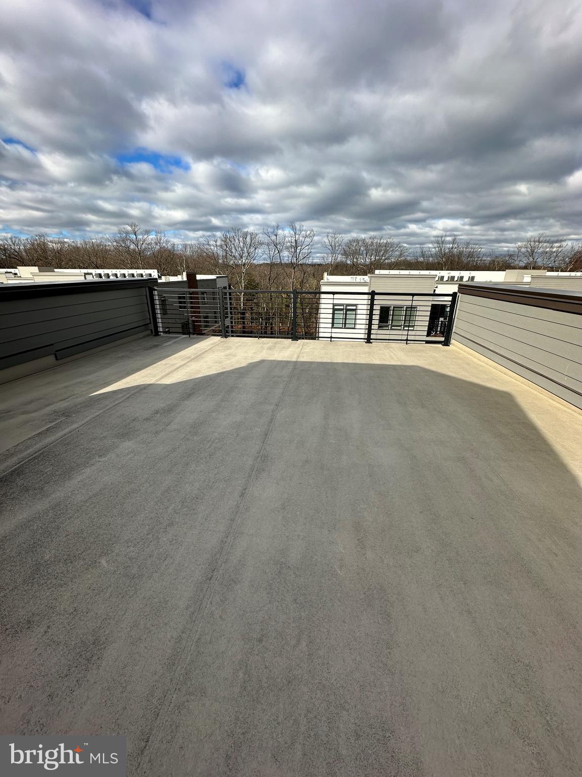 TALL OAKS - Residential