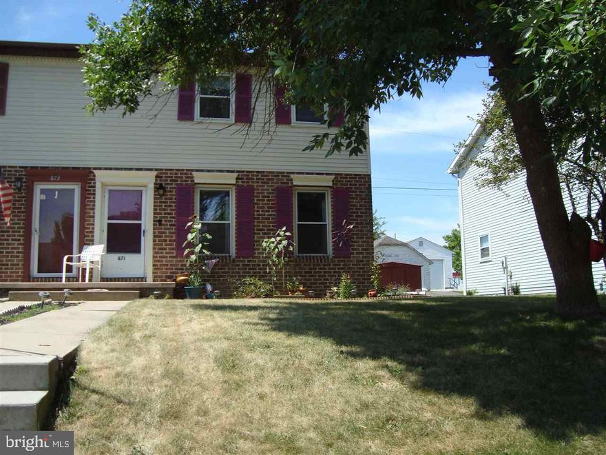 BEAUTIFUL TOWNHOUSE AT END OF CUL-DE-SAC. CONVENIENT FOR MD. COMMUTERS AND CLOSE TO SHOPPING. IF YOU FORGET SOMETHING FOR DINNER GIANT FOOD STORE IS WITHIN WALKING DISTANCE (1 BLOCK) FROM YOUR BACK DOOR. CONTROL YOUR HEAT AND A/C FROM ANYWHERE WITH UPDATED NEST THERMOSTAT. THIS HOME HAS 2 NICE SIZED BEDROOMS AND 1.5 BATHS AND A BASEMENT THAT COULD BE FINISHED FOR EVEN MORE LIVING SPACE.