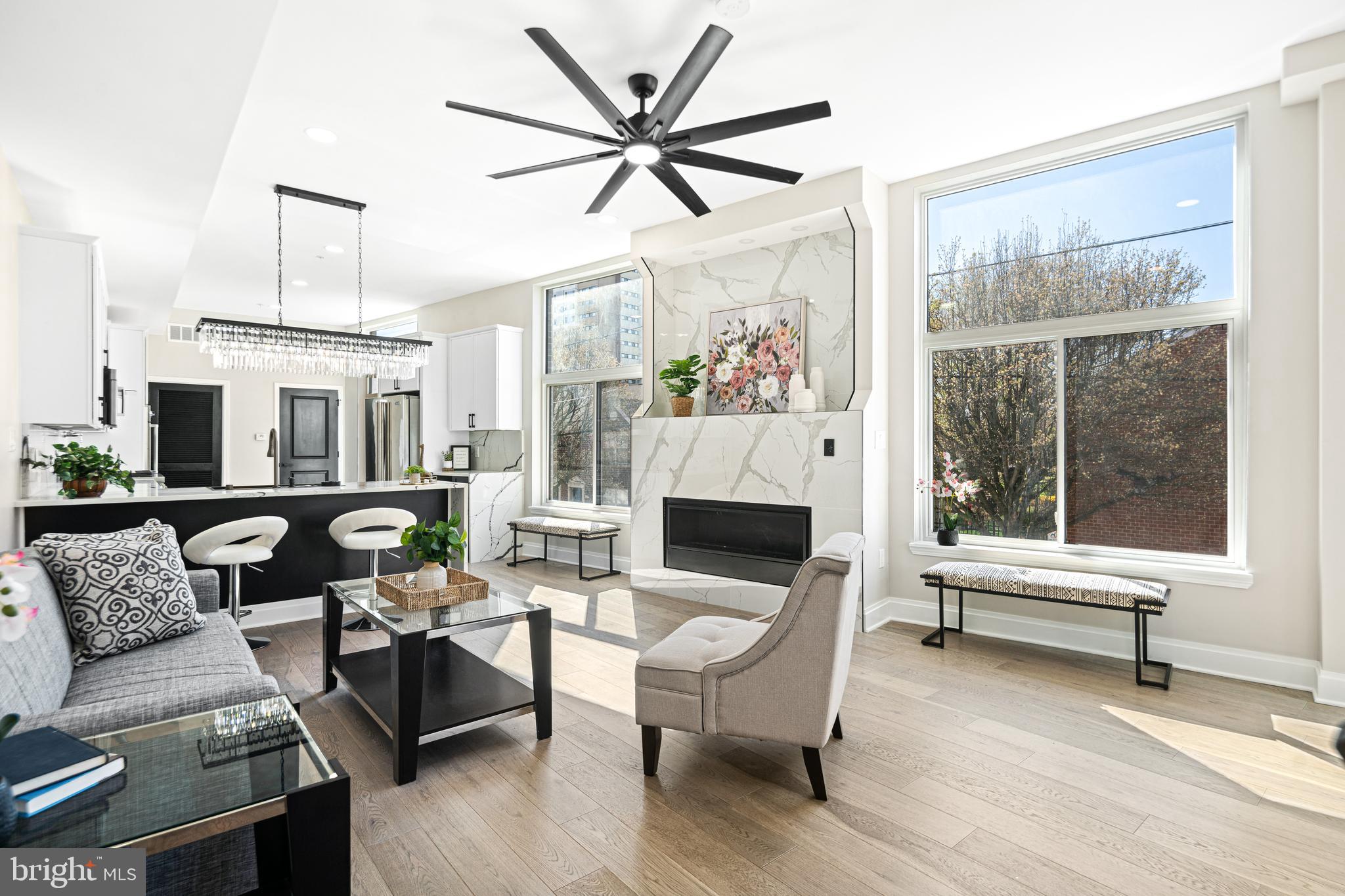 QUEEN VILLAGE - Residential
