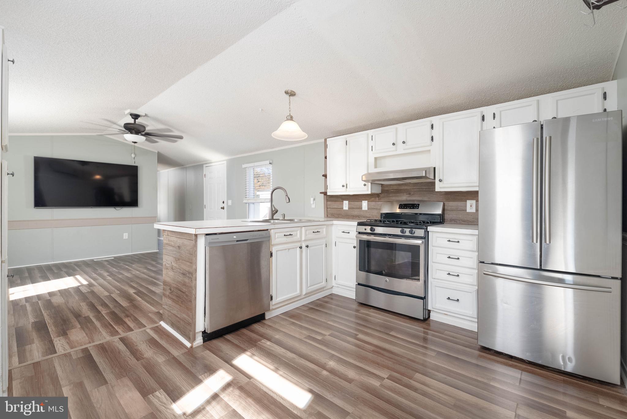 FOREST VIEW VILLAGE - Residential