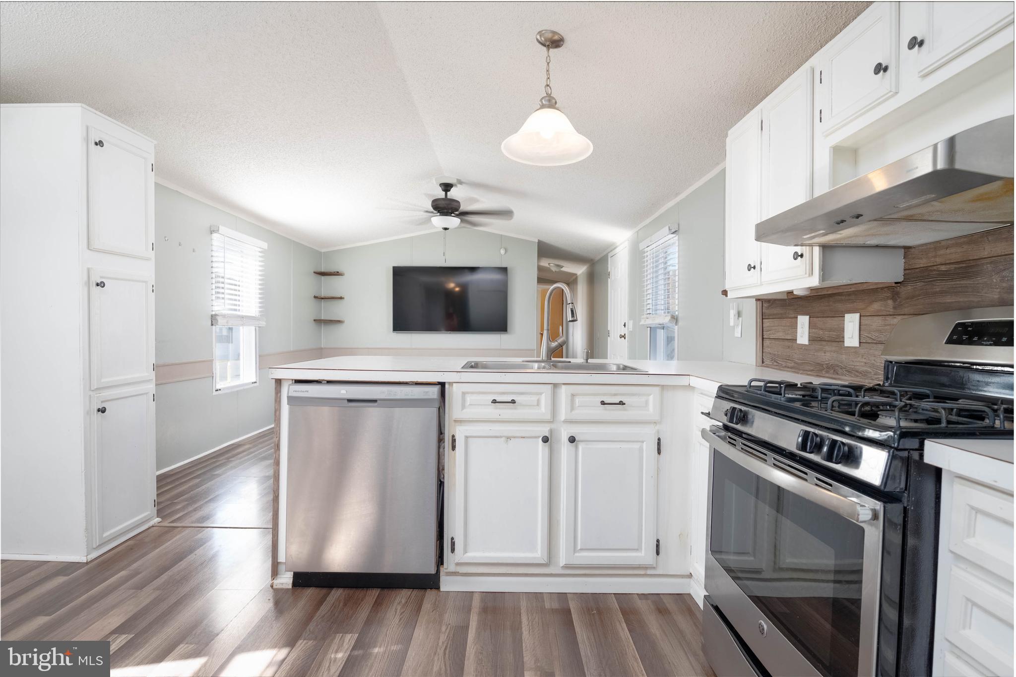 FOREST VIEW VILLAGE - Residential