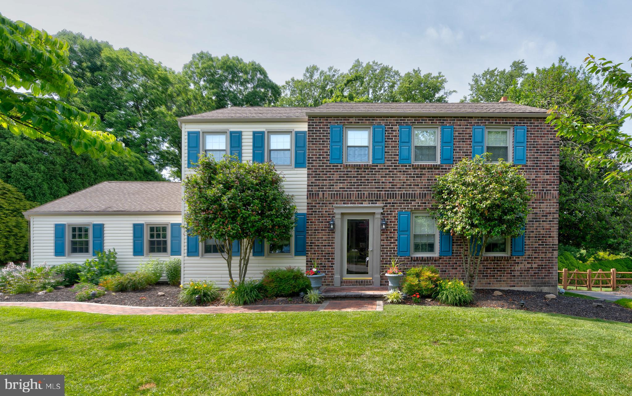 1109 EDWARD LANE