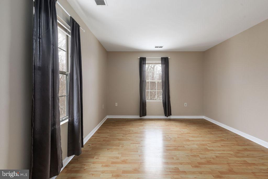 LAKESIDE CONDOMINIUMS - Residential