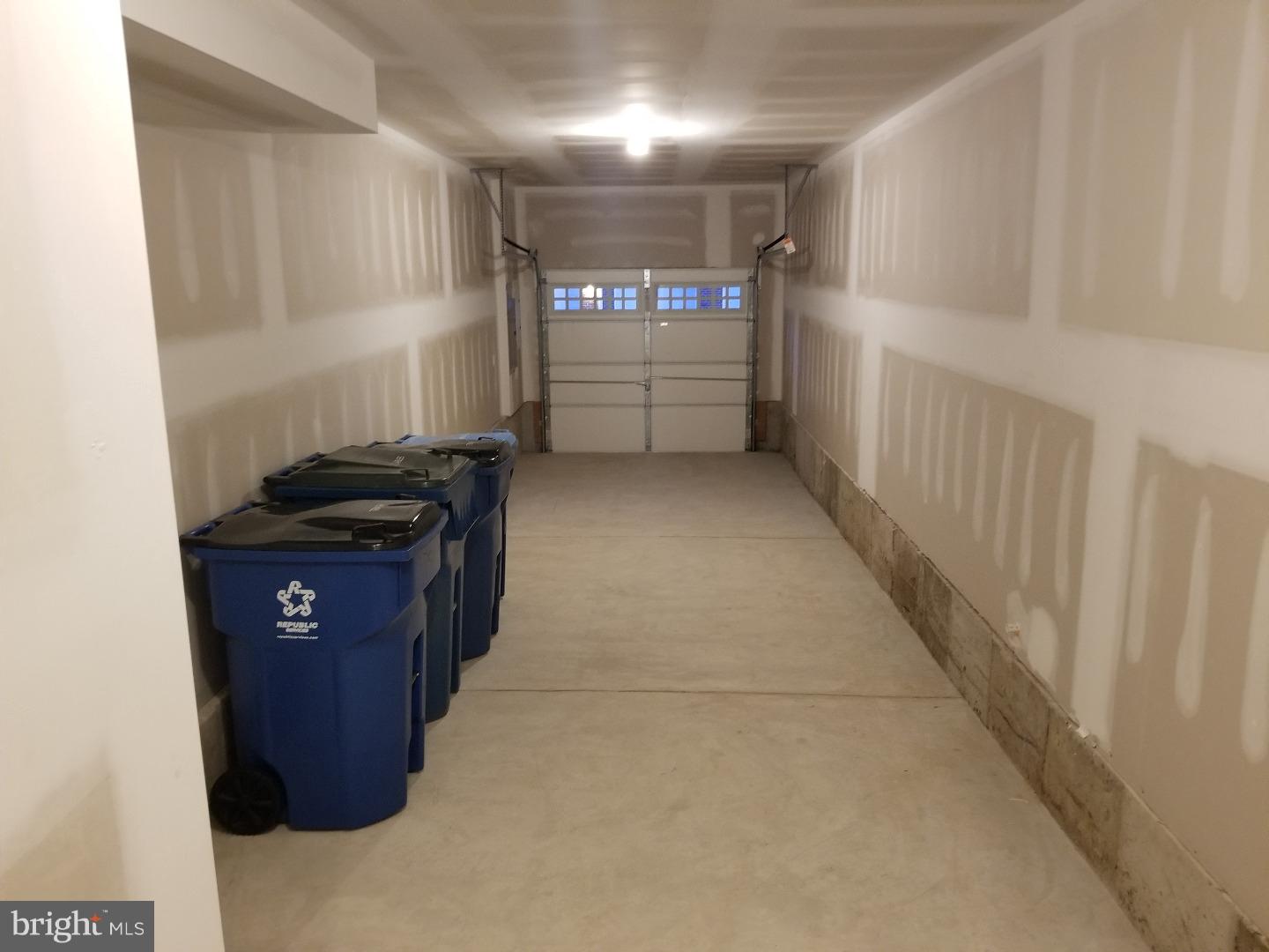 PENN SQ - Residential Lease