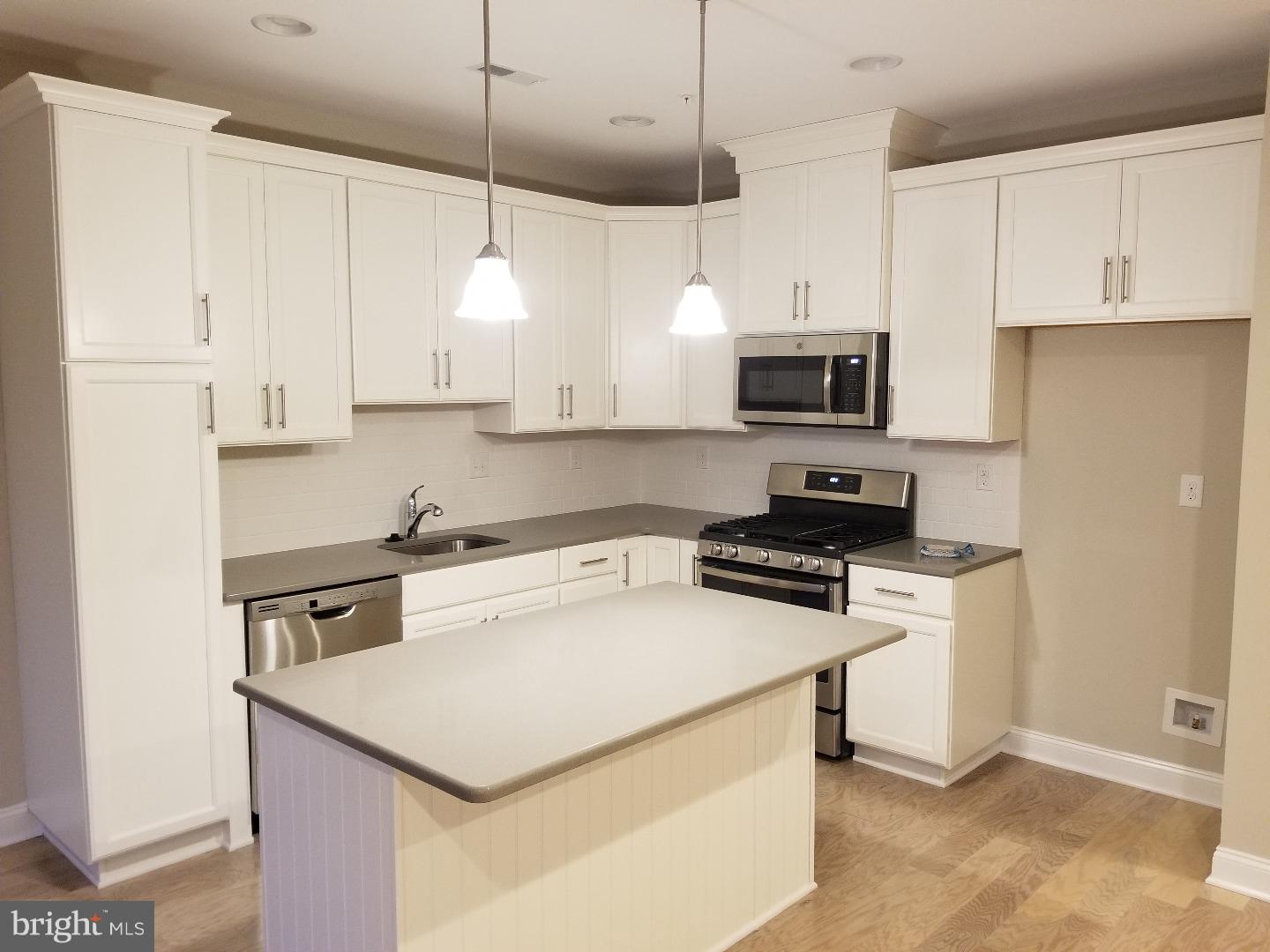 PENN SQ - Residential Lease
