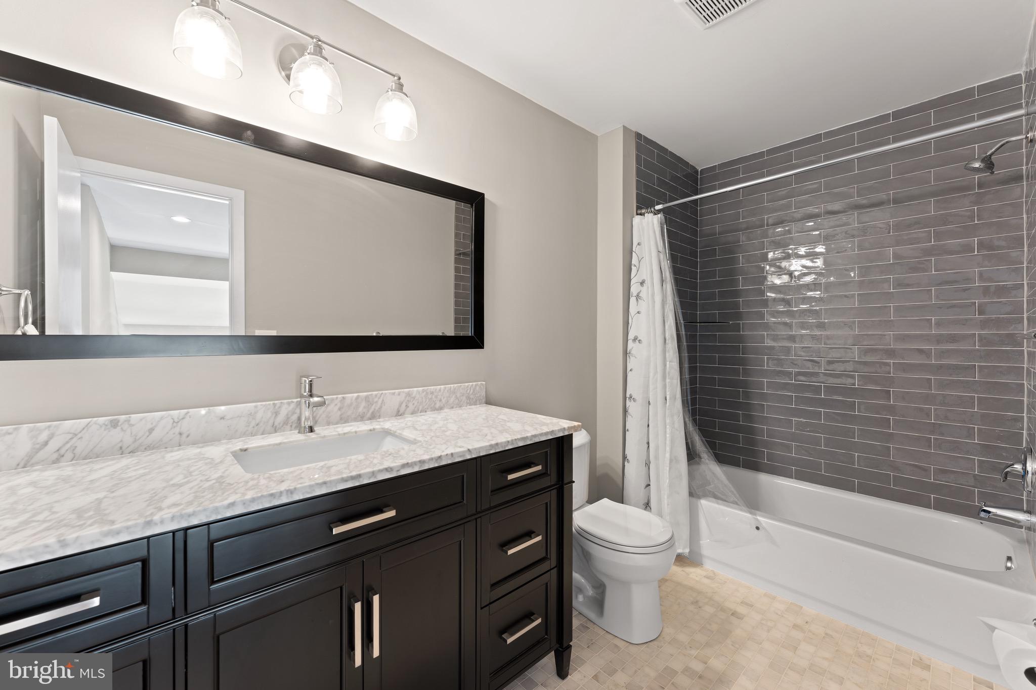 LONG LANE FARMS 1 - Residential