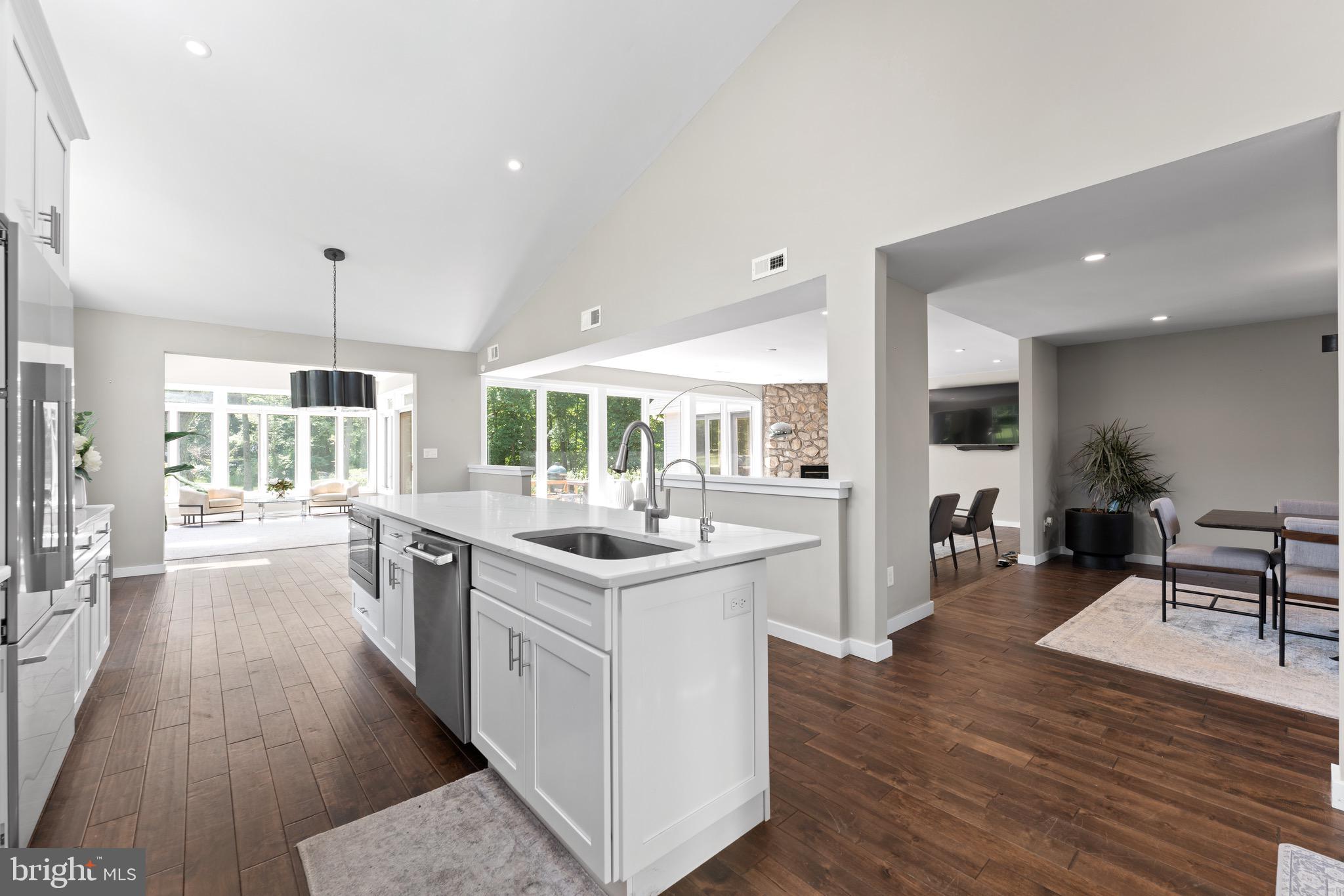 LONG LANE FARMS 1 - Residential