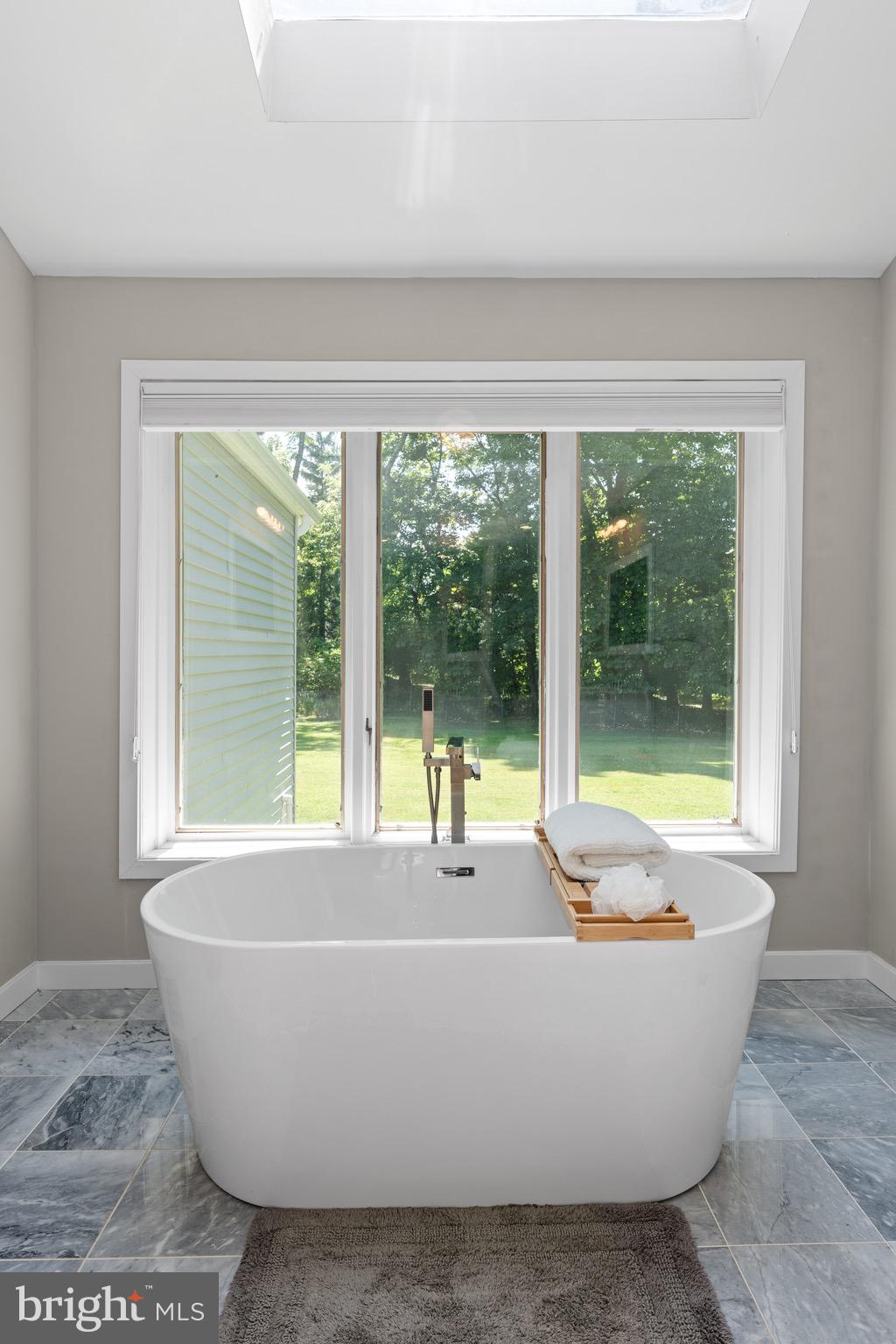 LONG LANE FARMS 1 - Residential