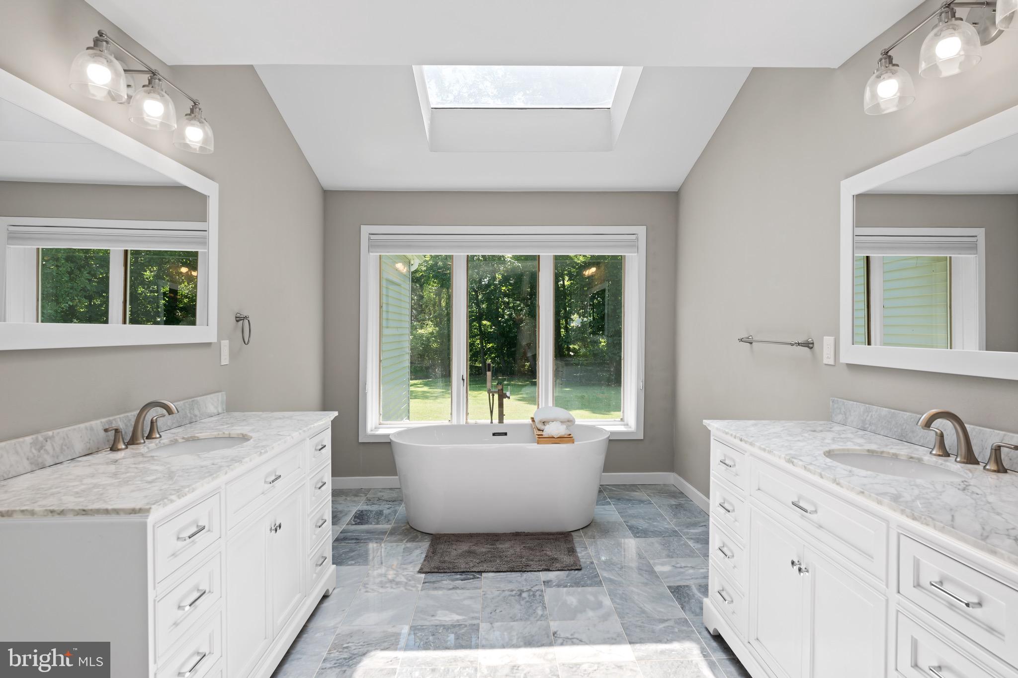 LONG LANE FARMS 1 - Residential