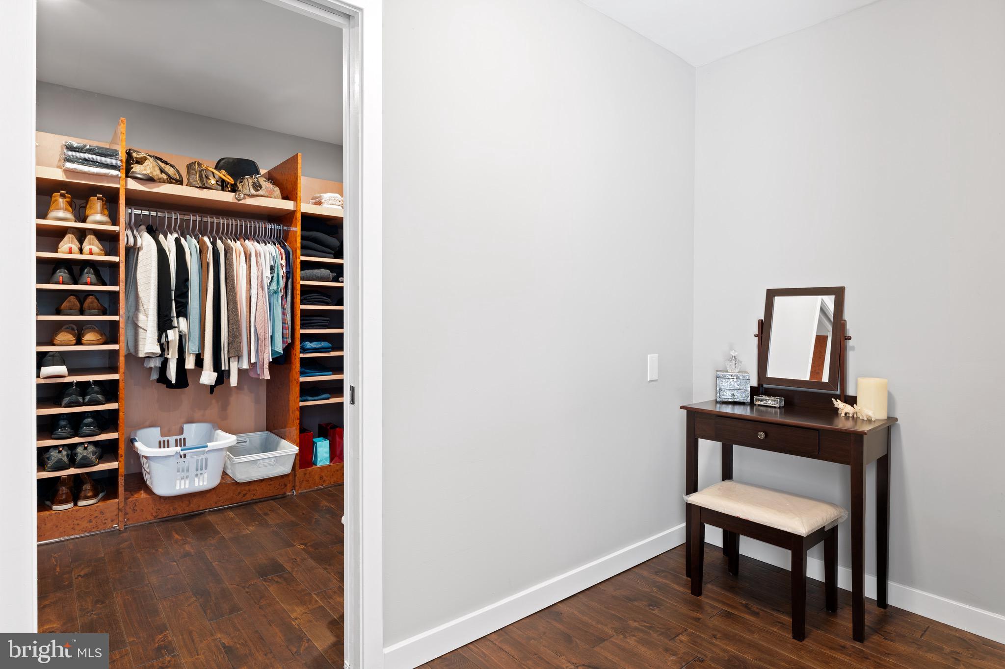 LONG LANE FARMS 1 - Residential