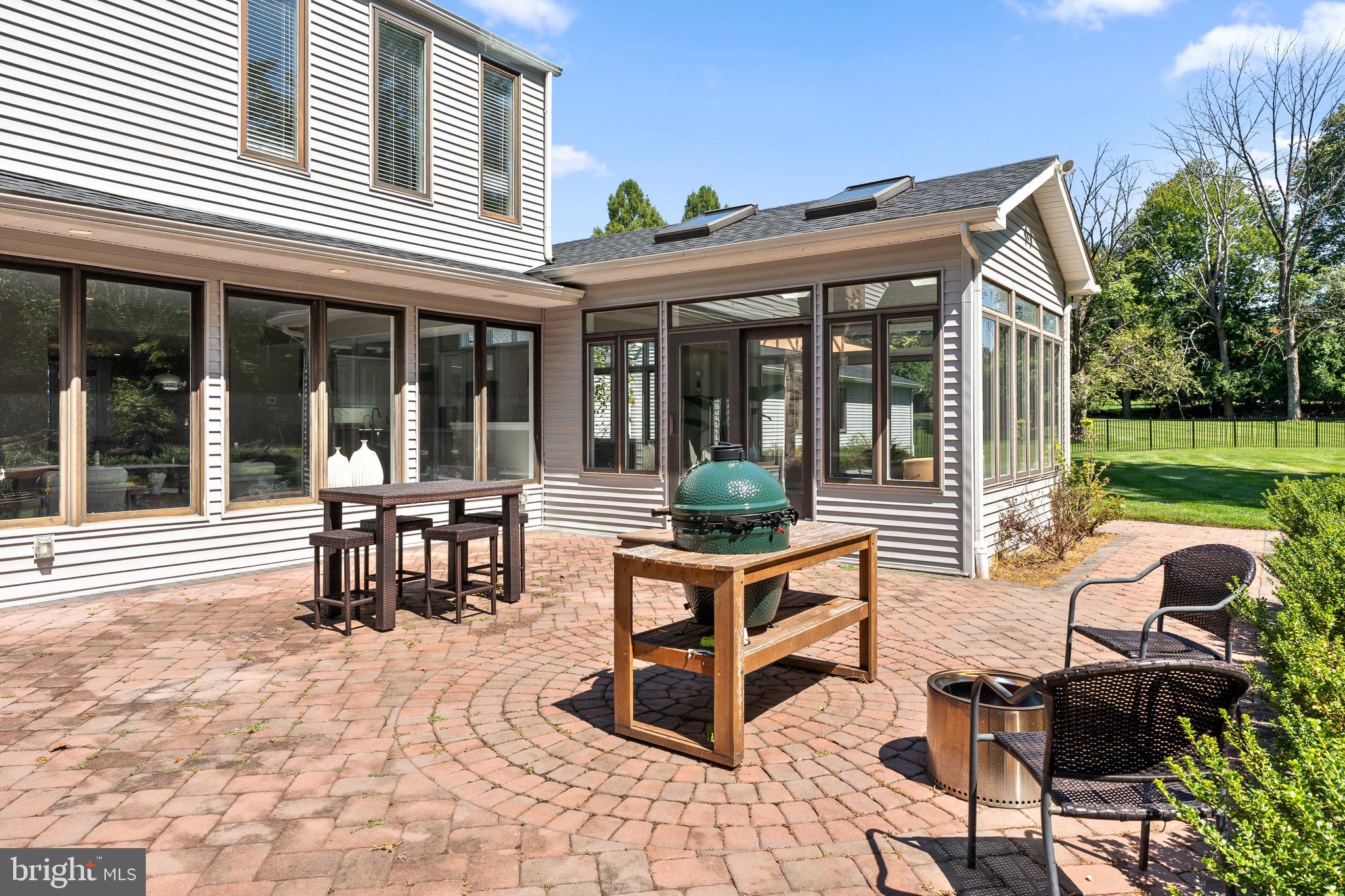 LONG LANE FARMS 1 - Residential