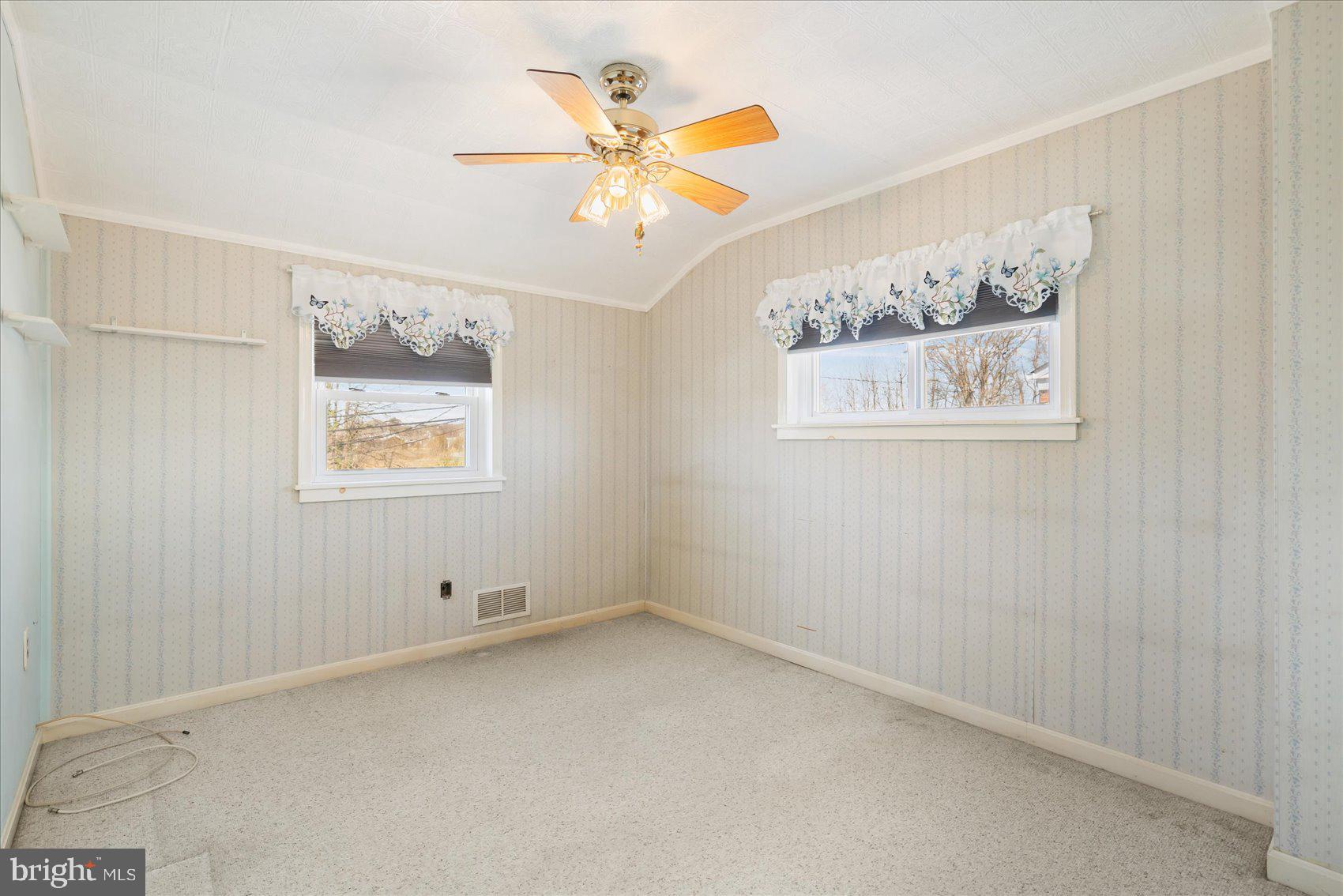 CHARLESMONT - Residential