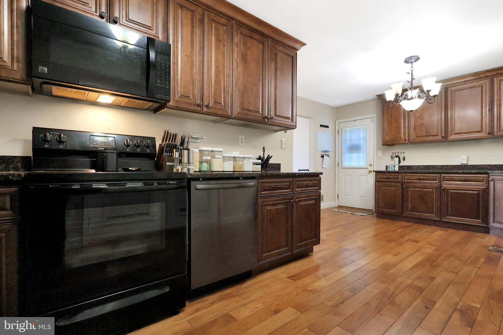 RED HILL - Residential