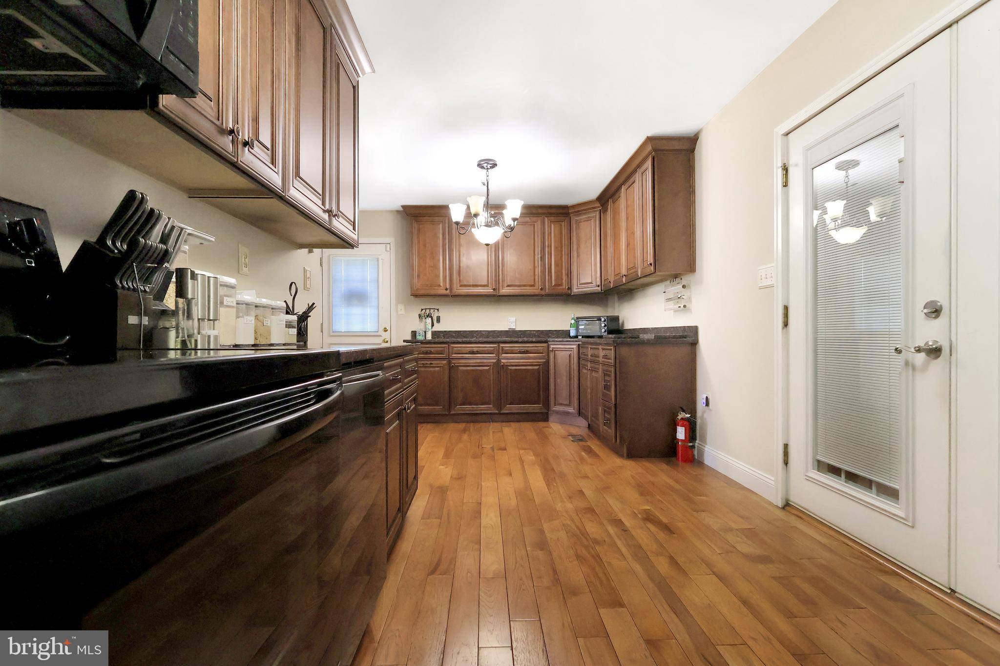 RED HILL - Residential