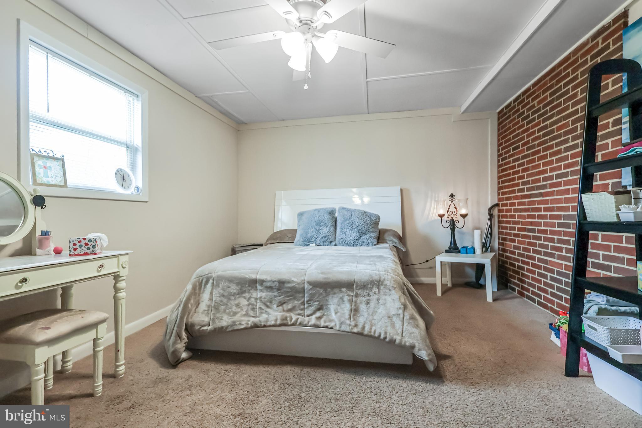 RED HILL - Residential