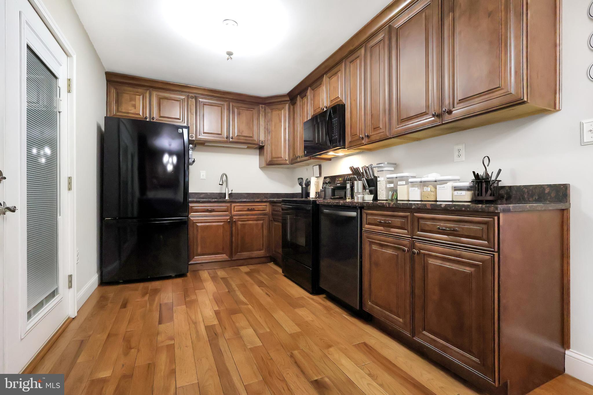 RED HILL - Residential