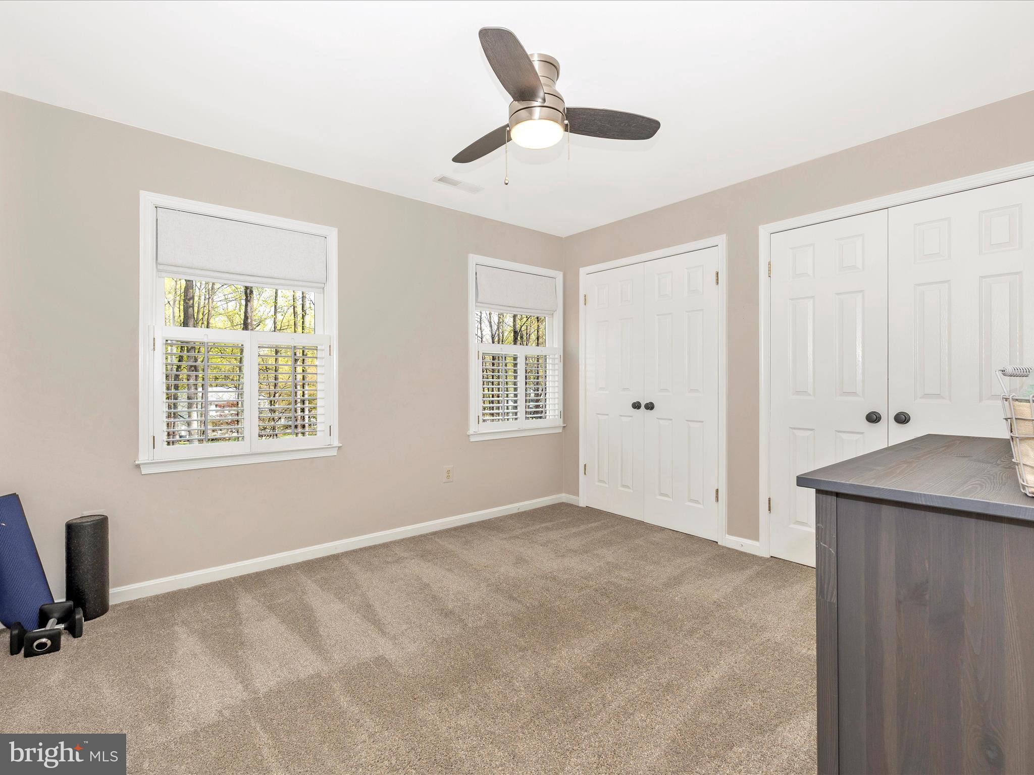 WHITE OAKS - Residential