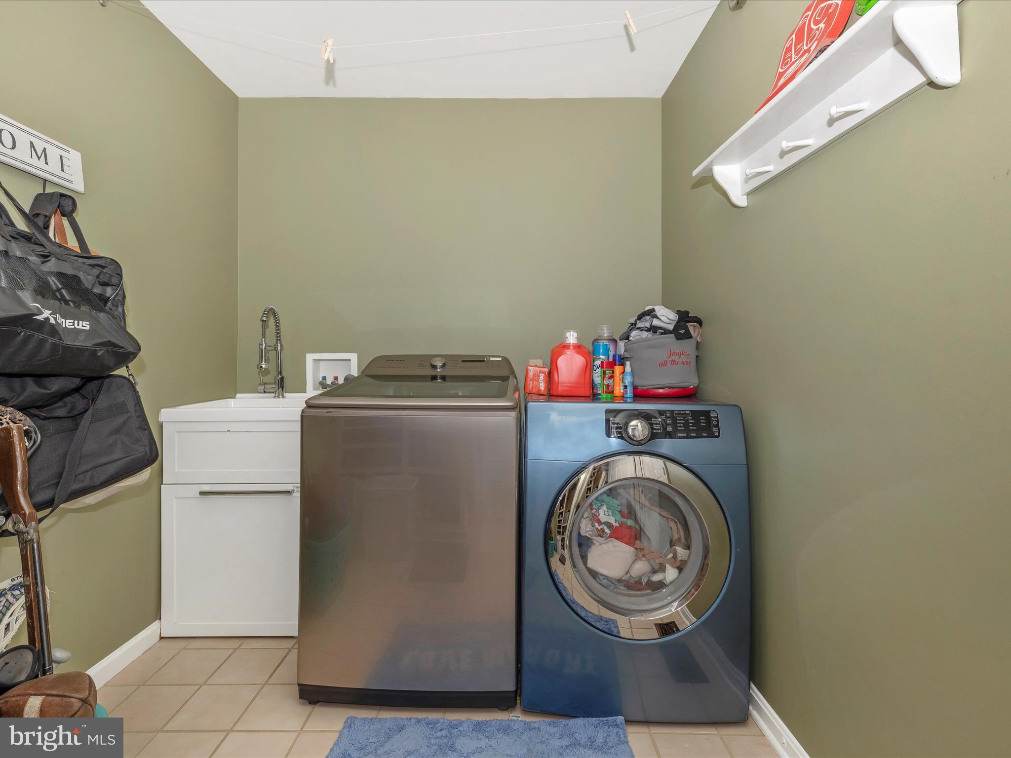 WHITE OAKS - Residential