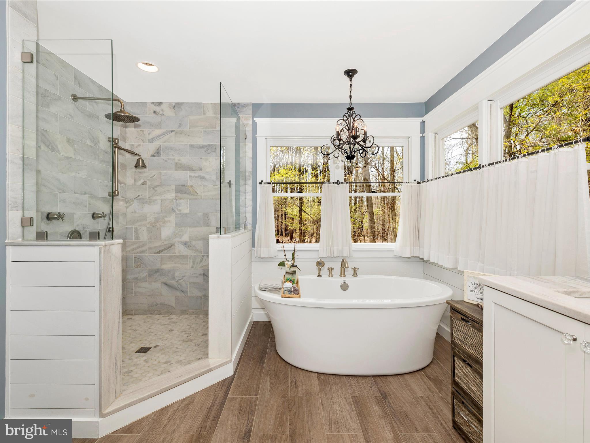 WHITE OAKS - Residential