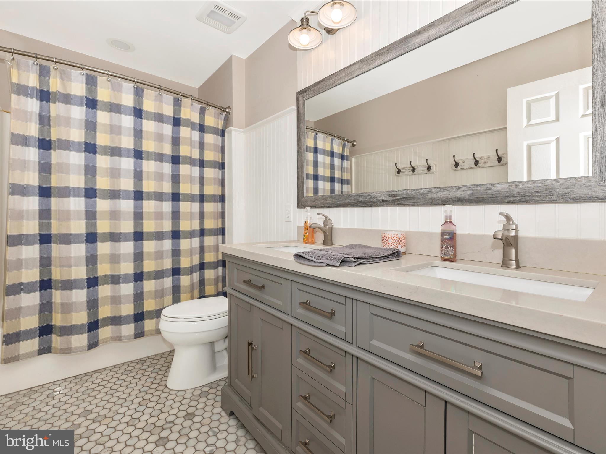 WHITE OAKS - Residential