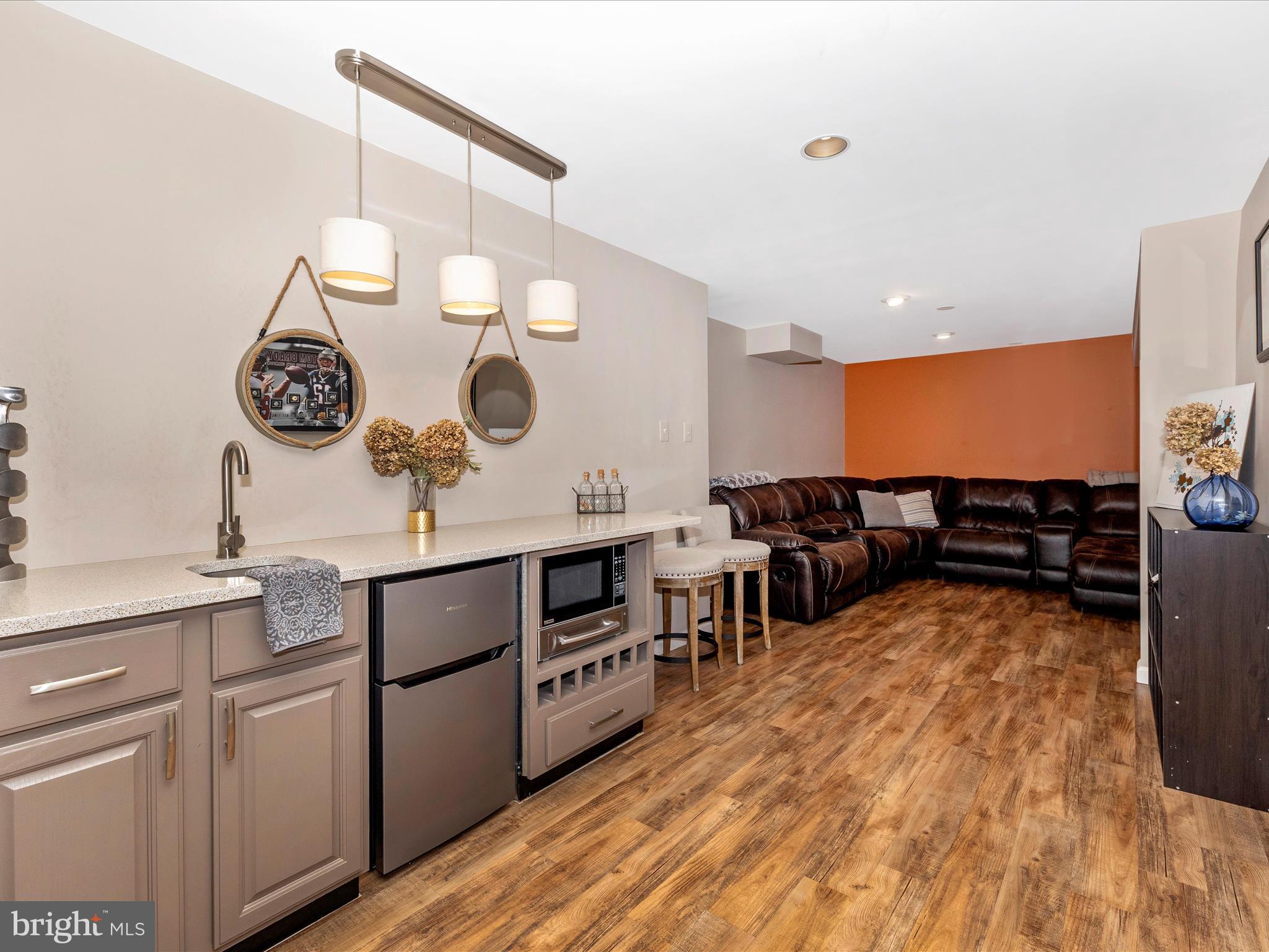 WHITE OAKS - Residential