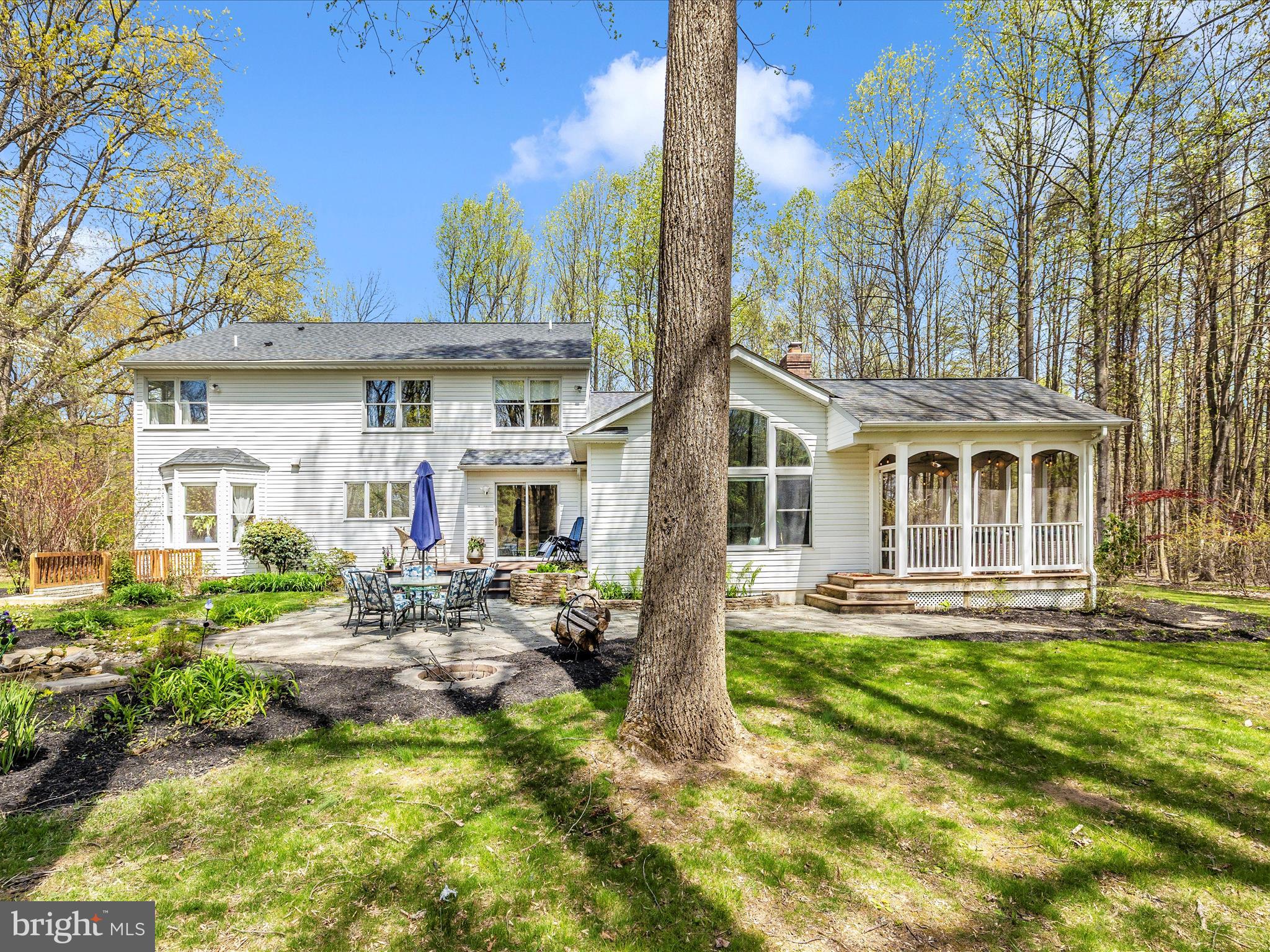 WHITE OAKS - Residential