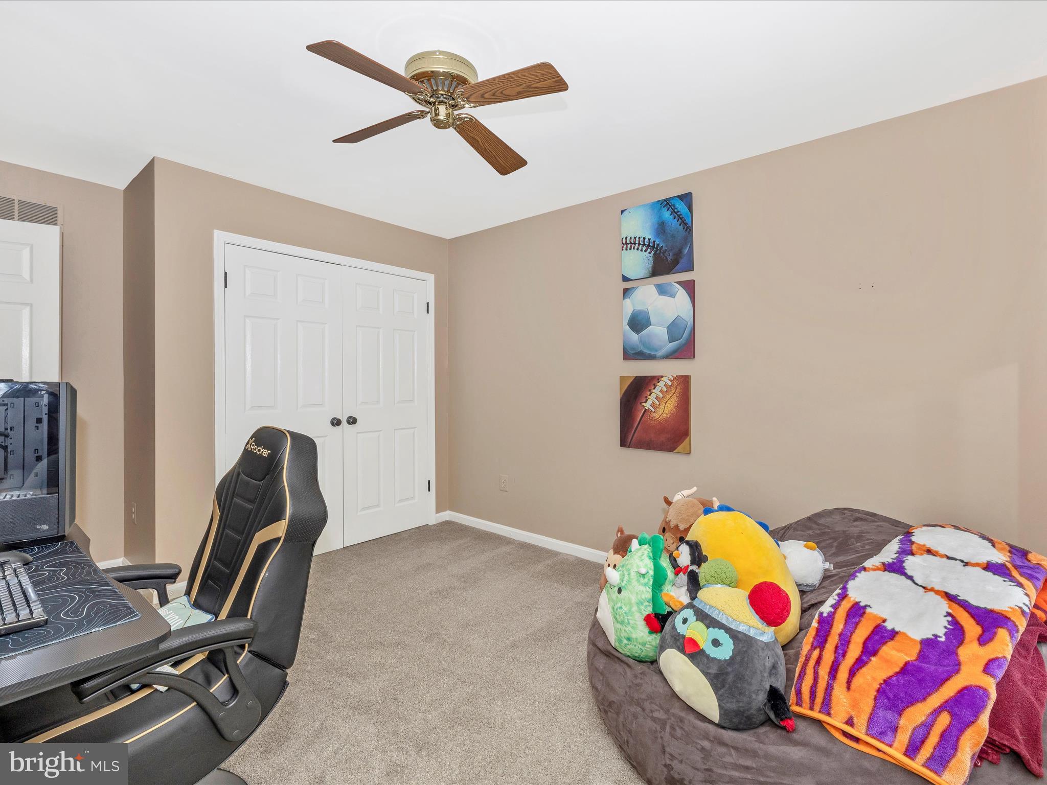 WHITE OAKS - Residential