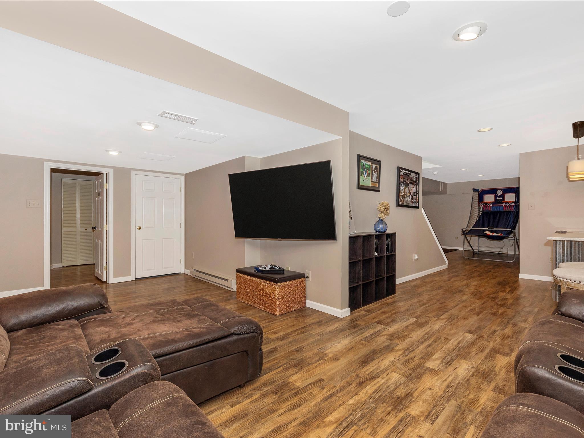 WHITE OAKS - Residential